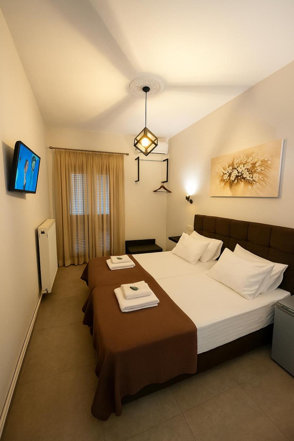 Economy Double Room photo 3