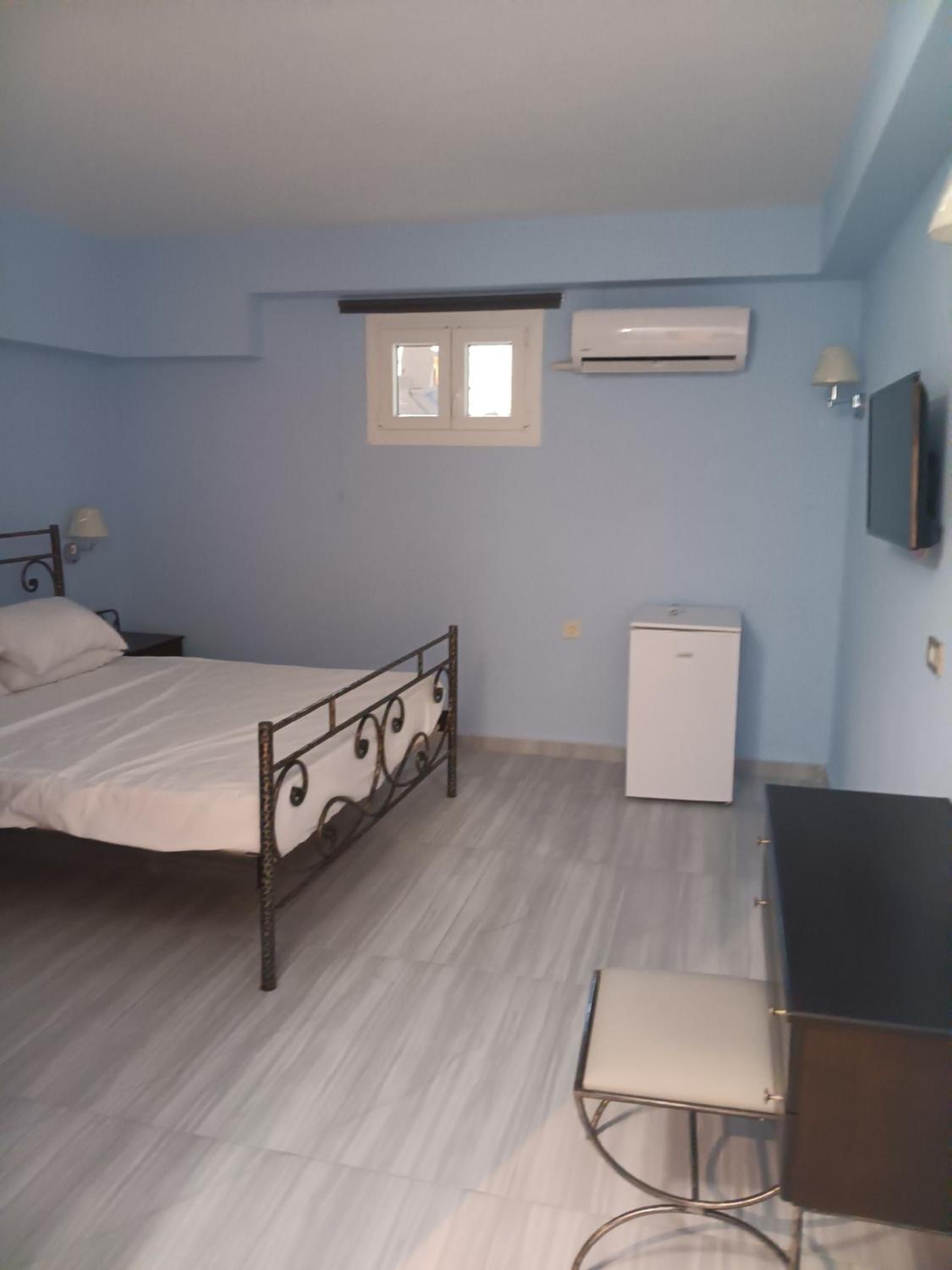 Economy Double Room photo 1