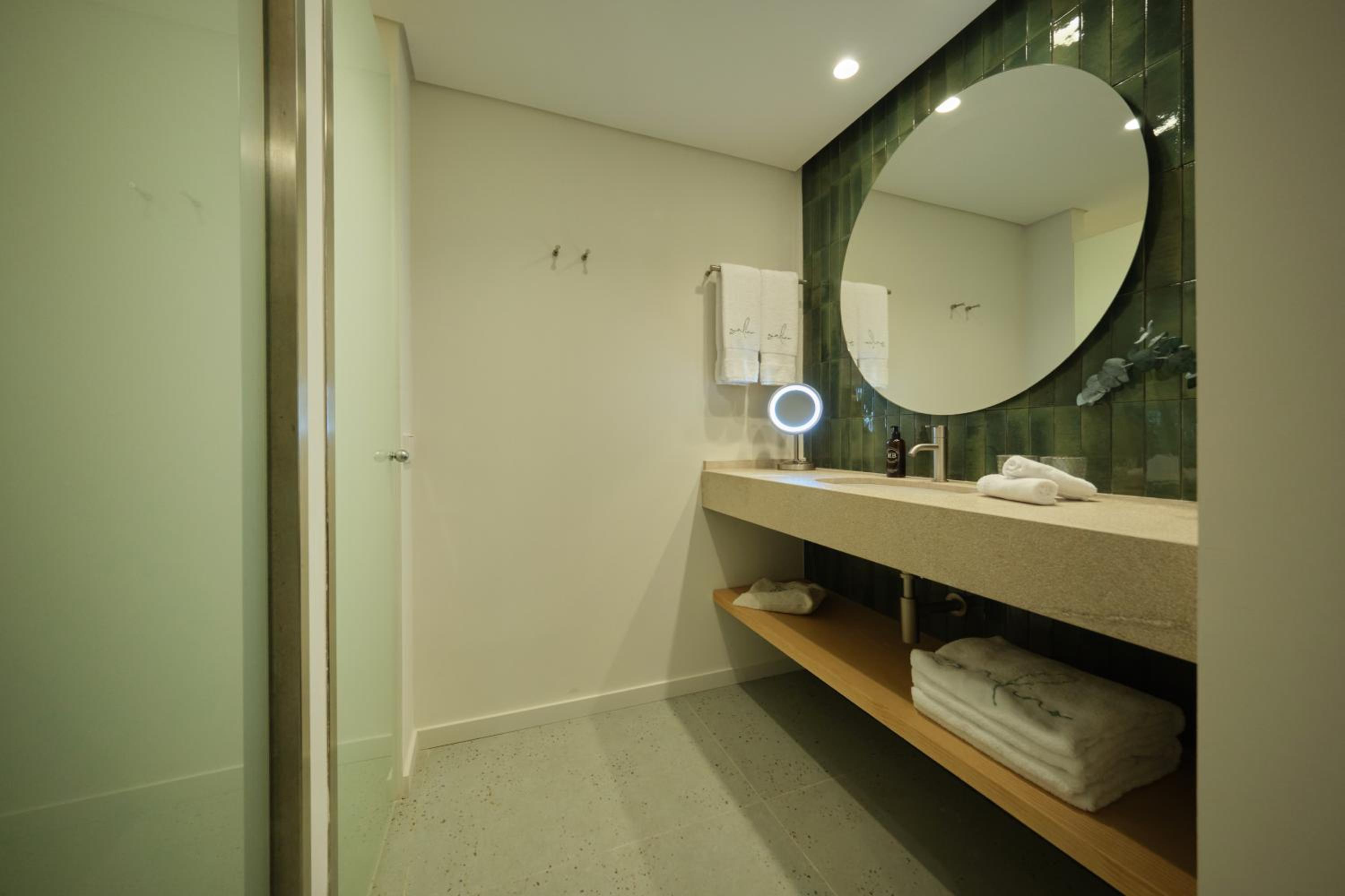 Junior Suite with Mountain View photo 3