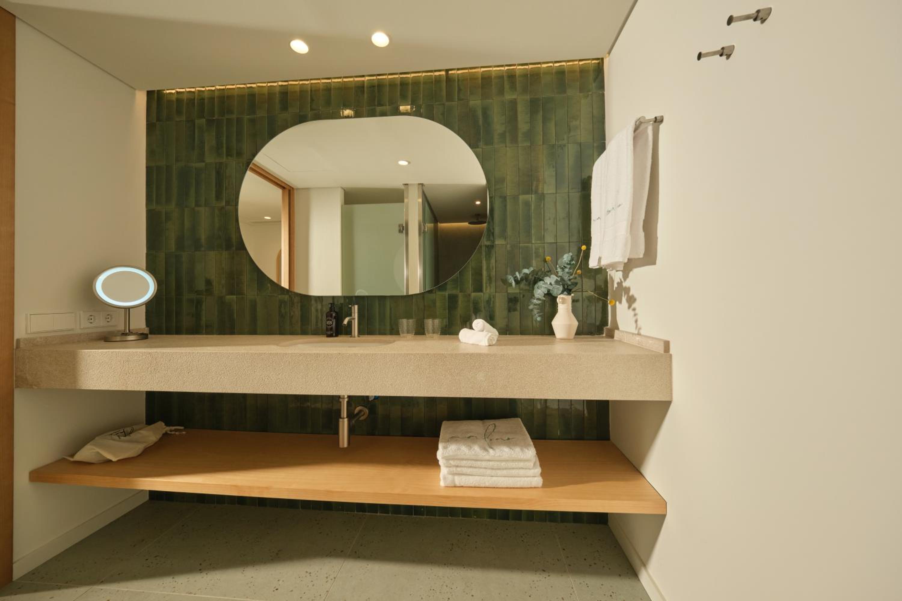 Junior Suite with Mountain View