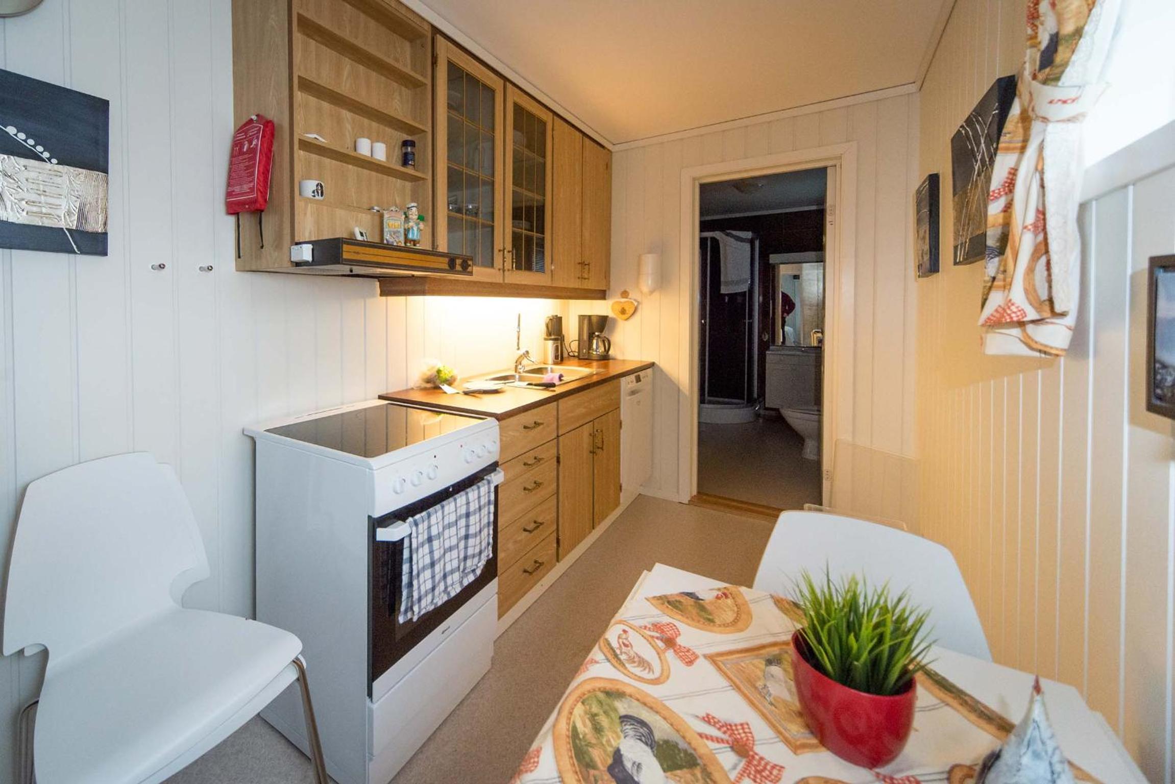 Studio Apartment - Photo 6