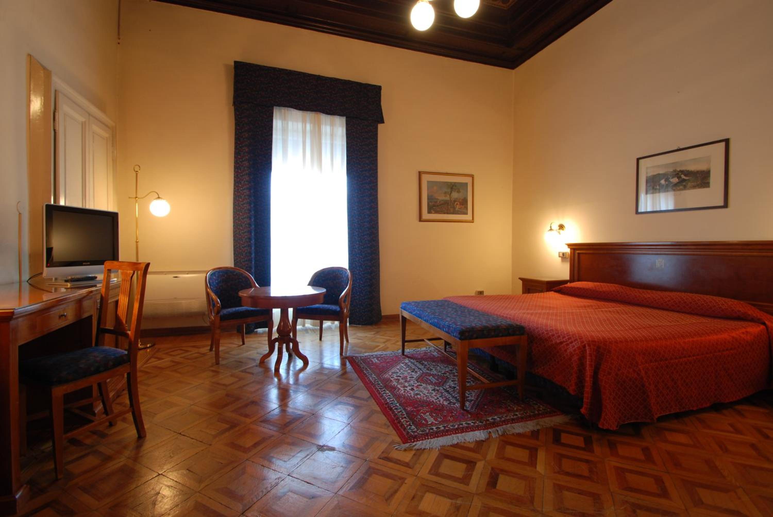 Double Or Twin Room - Photo 4
