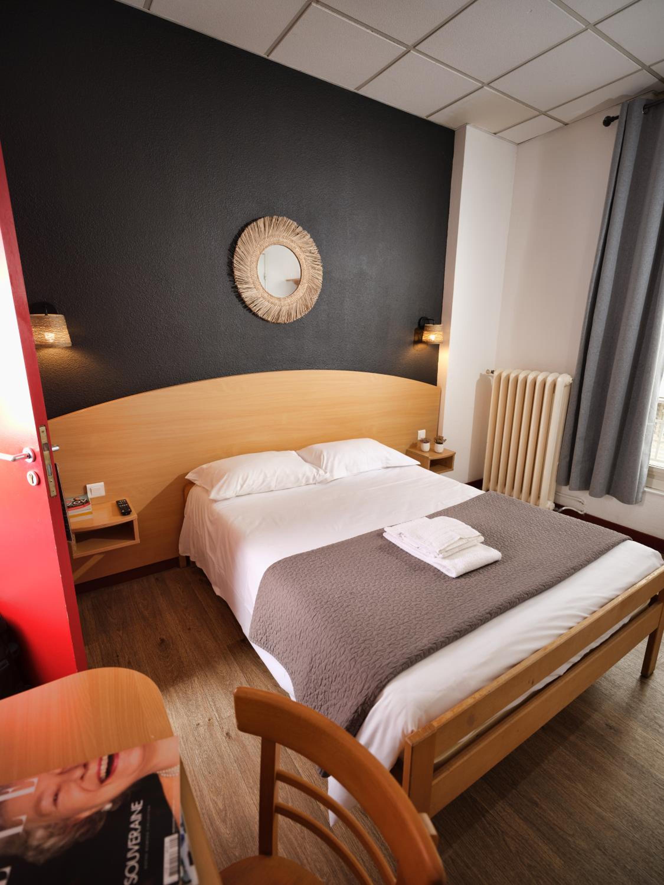 Standard Double Room - Photo 4