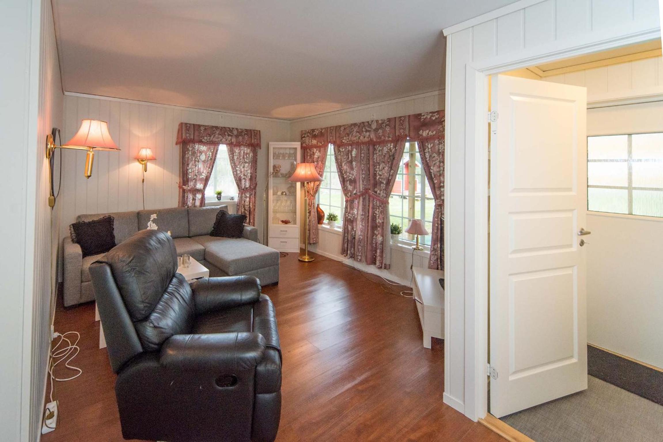 Studio Apartment - Photo 1