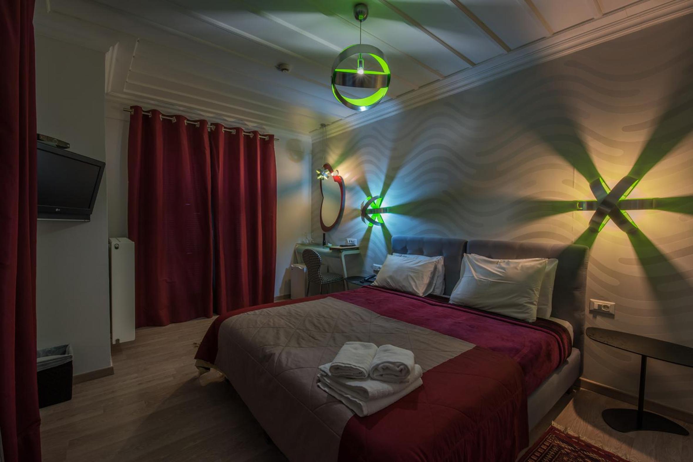 Superior Double Room with Sea View - Photo 5