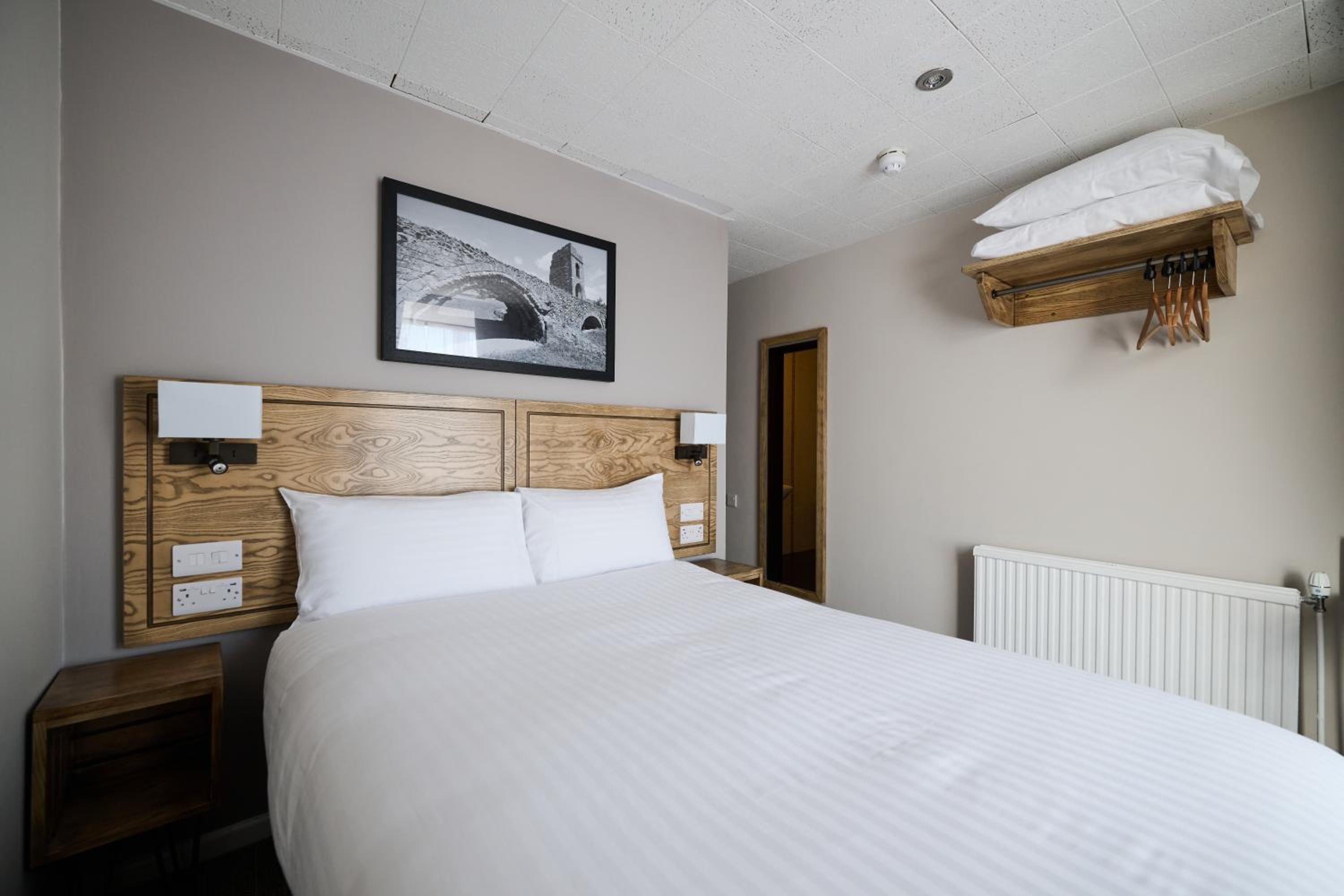 Budget Double Room photo 2