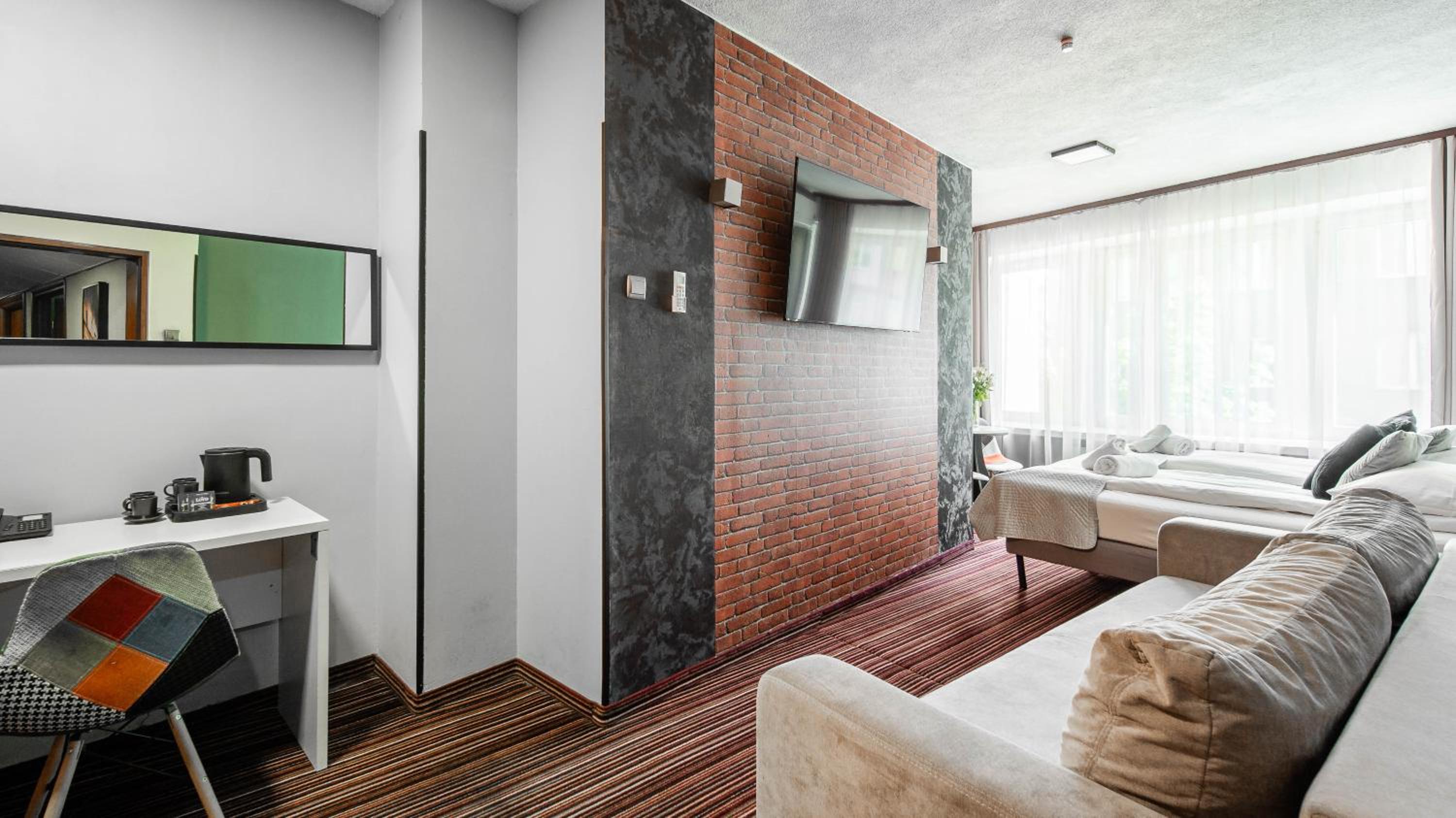 Classic Quadruple Room - Photo 1