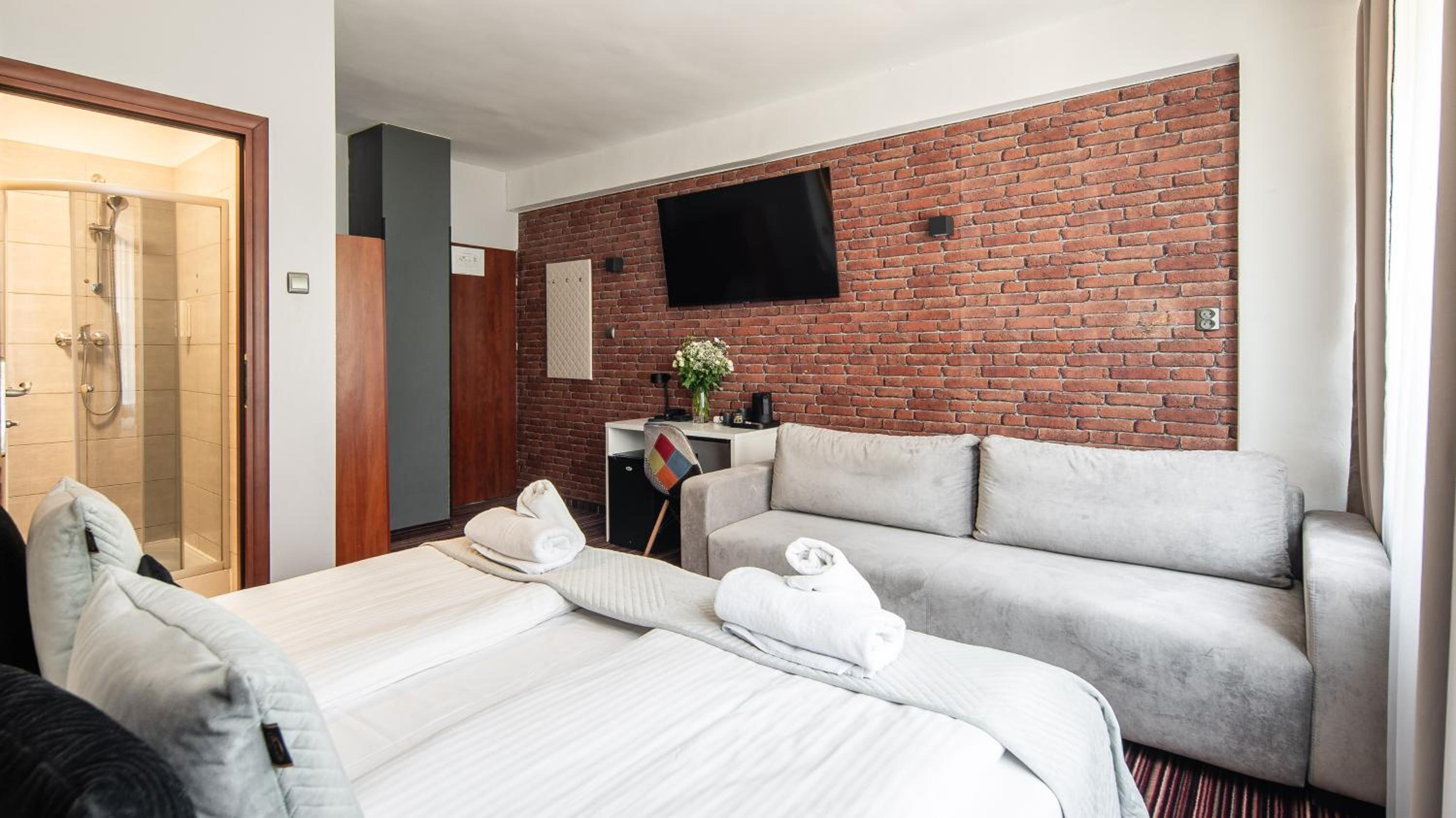 Classic Quadruple Room - Photo 2