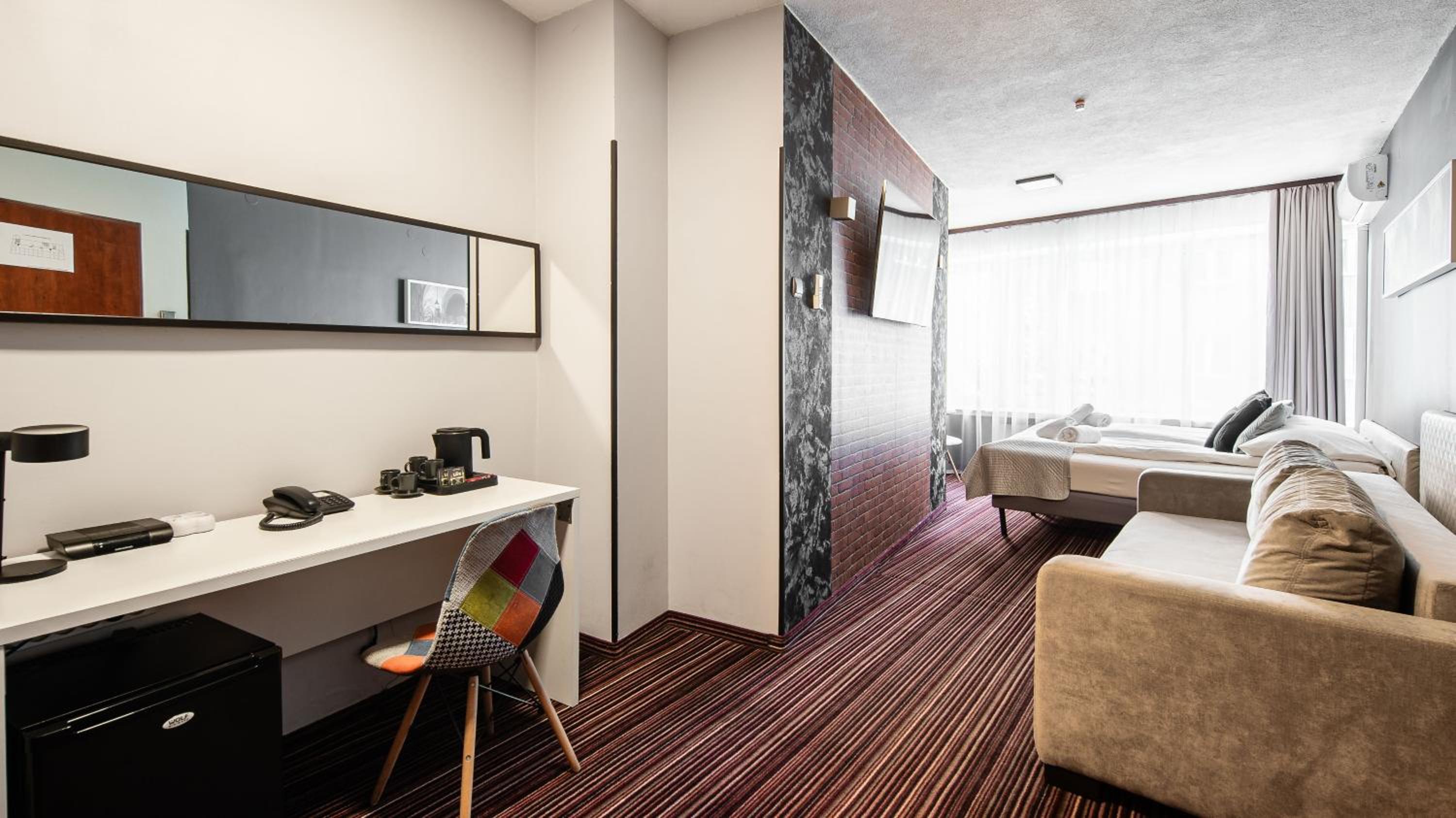 Classic Quadruple Room - Photo 3