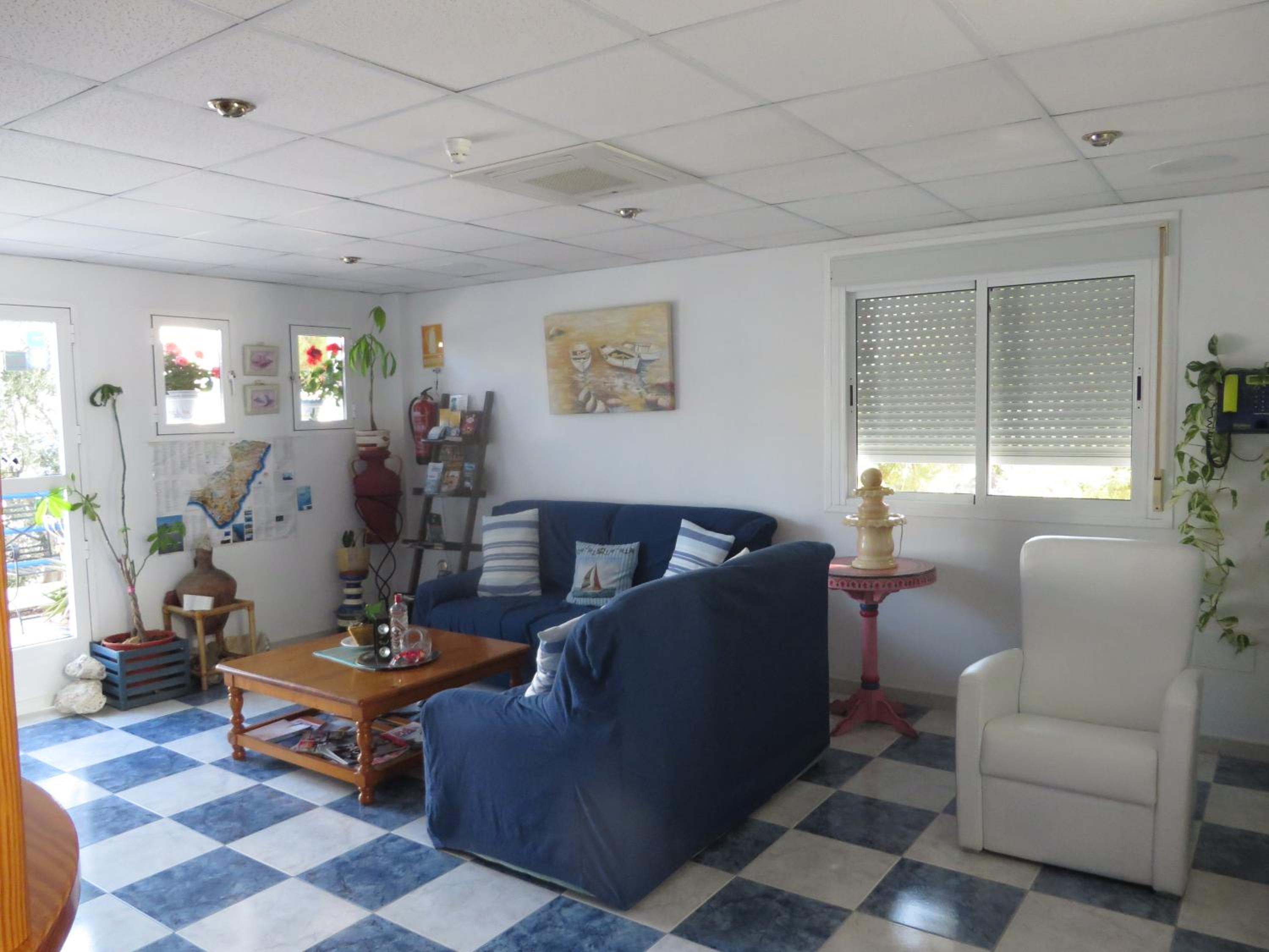 Double or Twin Room with Terrace - Photo 3