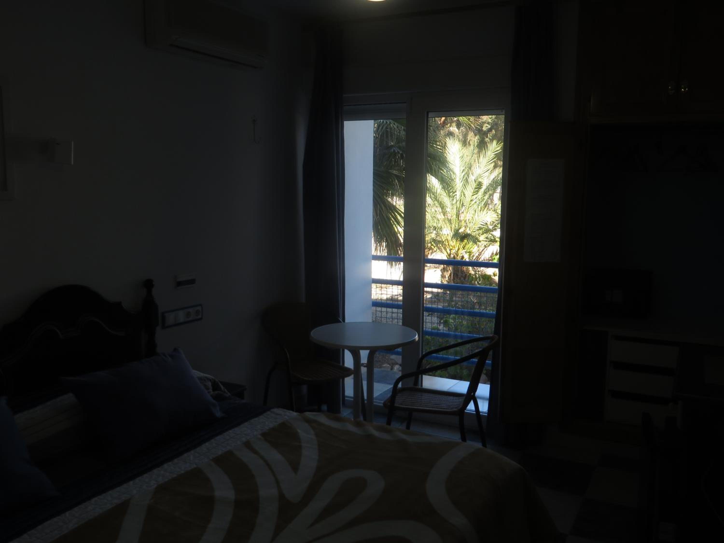 Double or Twin Room with Terrace - Photo 23
