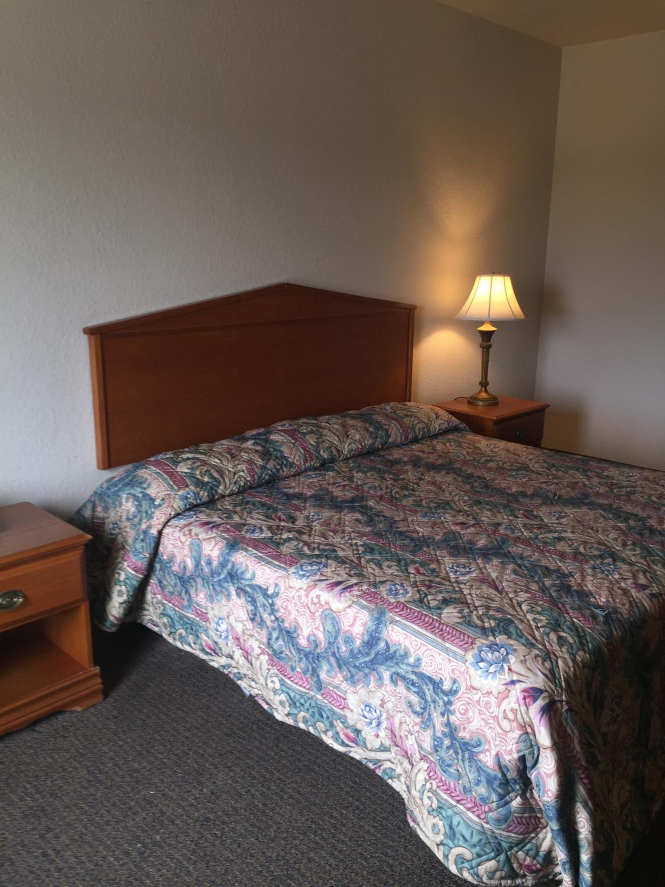 King Bed photo 1