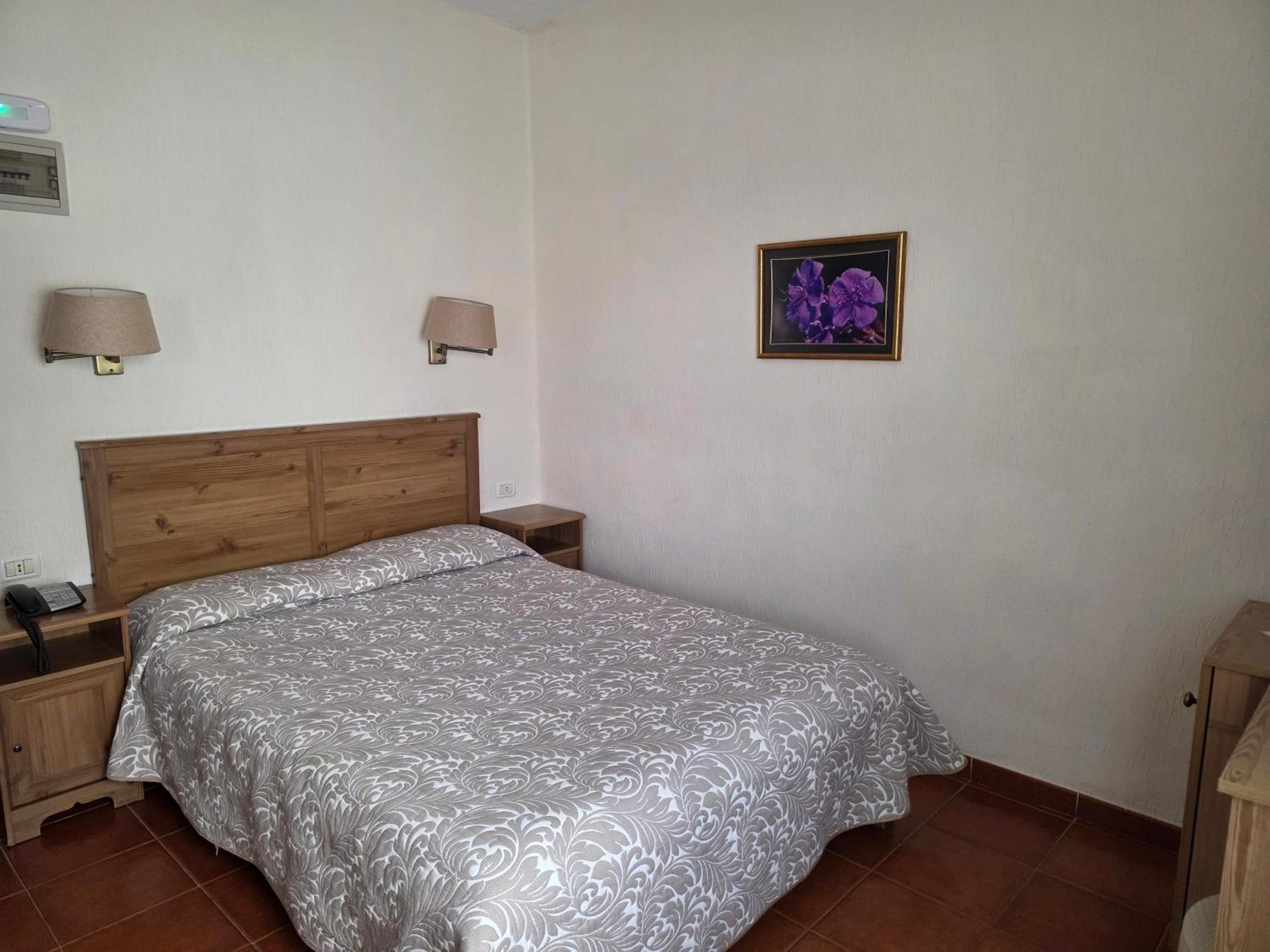 Double or Twin Room photo 2