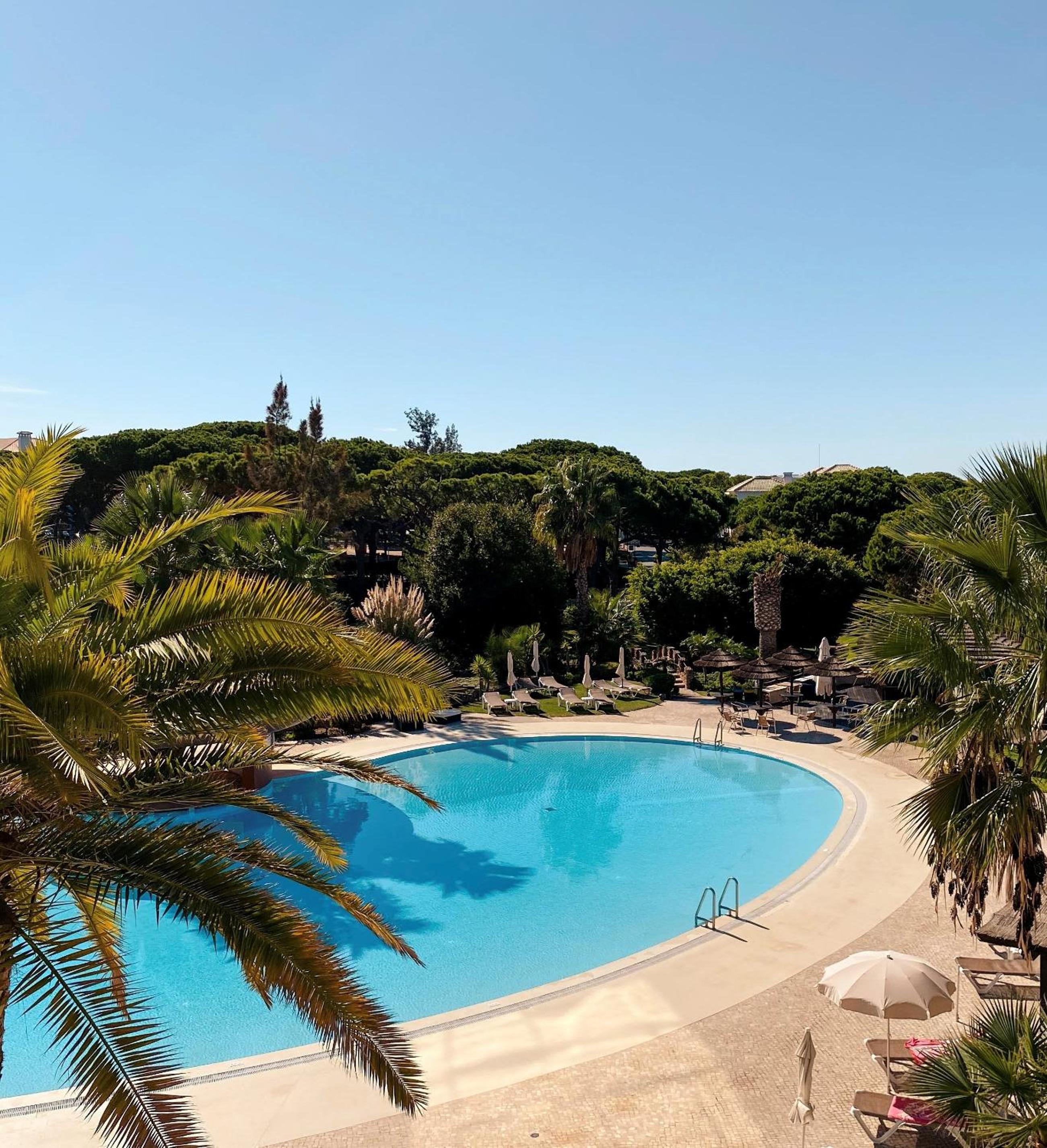Double Room with Pool View - Photo 1
