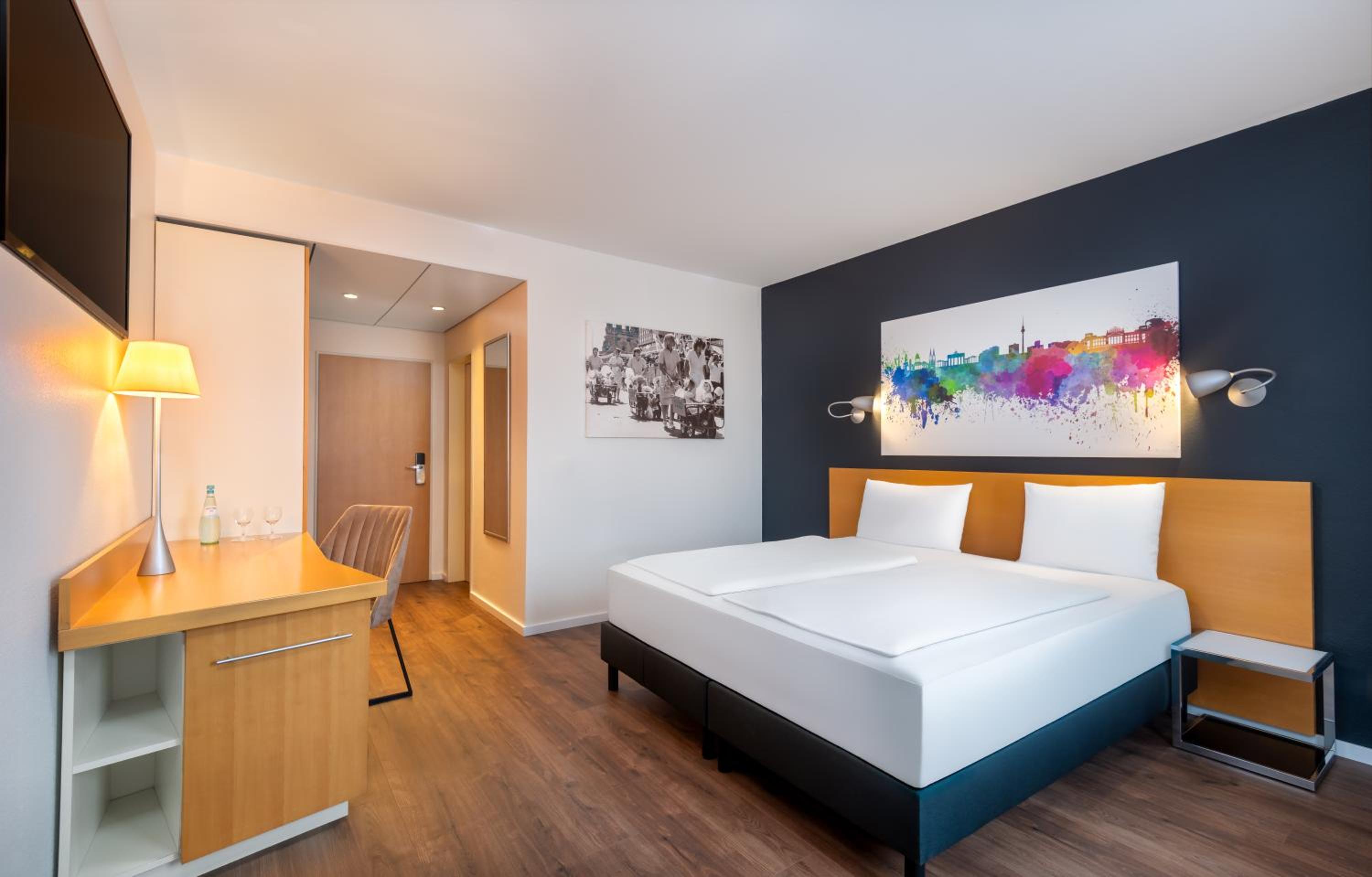 Standard Double or Twin Room - Photo 5