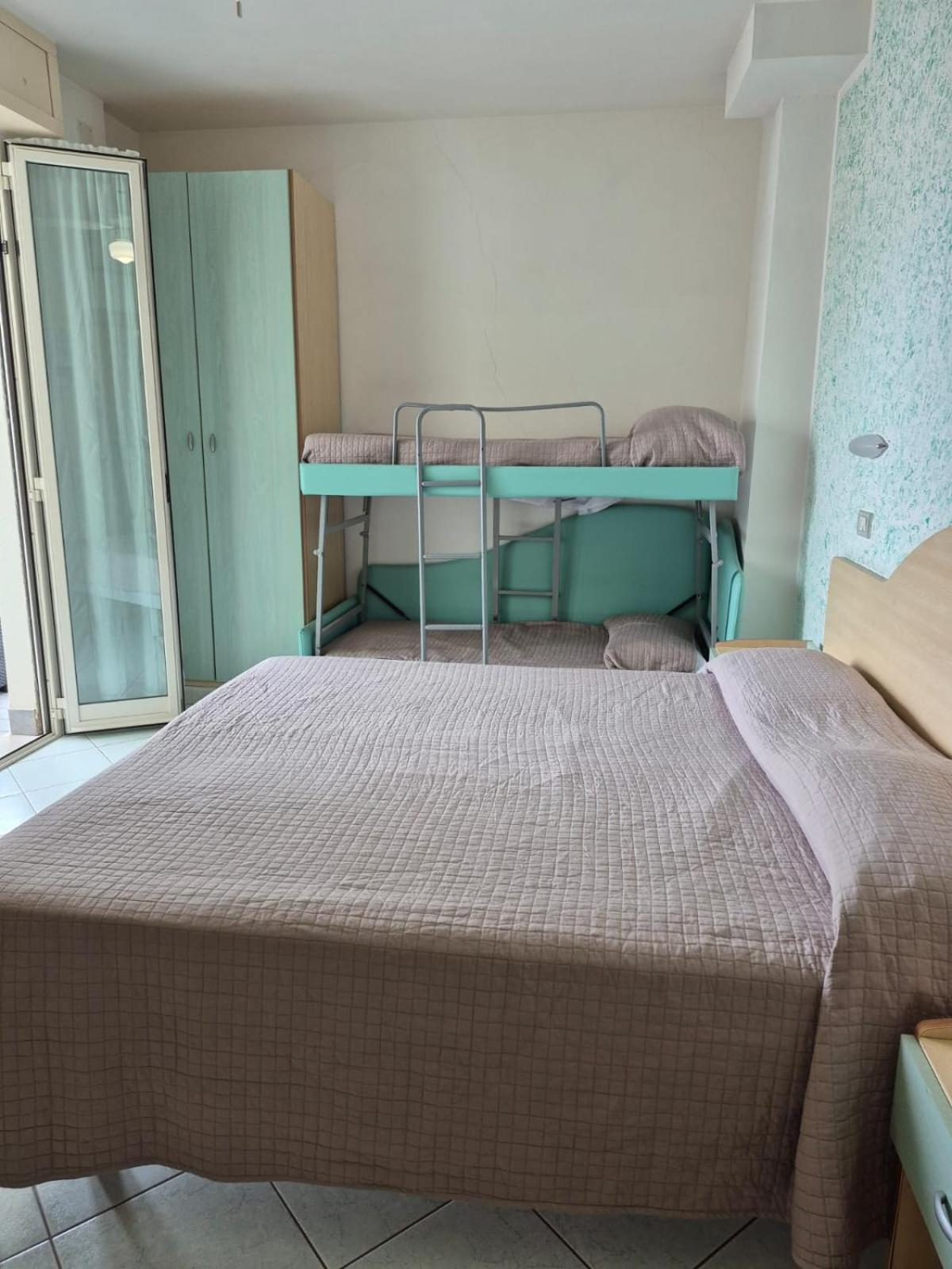 Quadruple Room with Terrace photo 1
