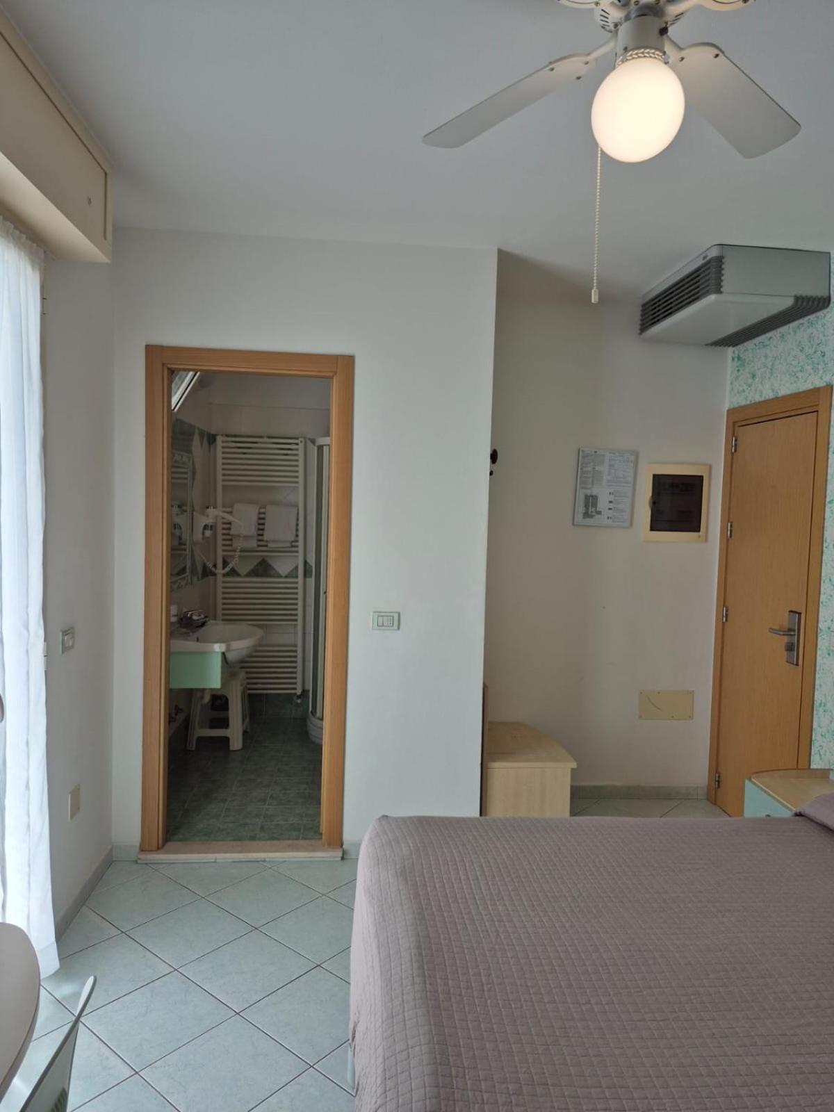 Quadruple Room with Terrace