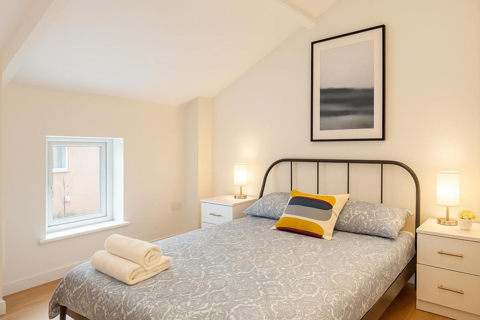 Two-Bedroom Superior Apartment - Photo 3