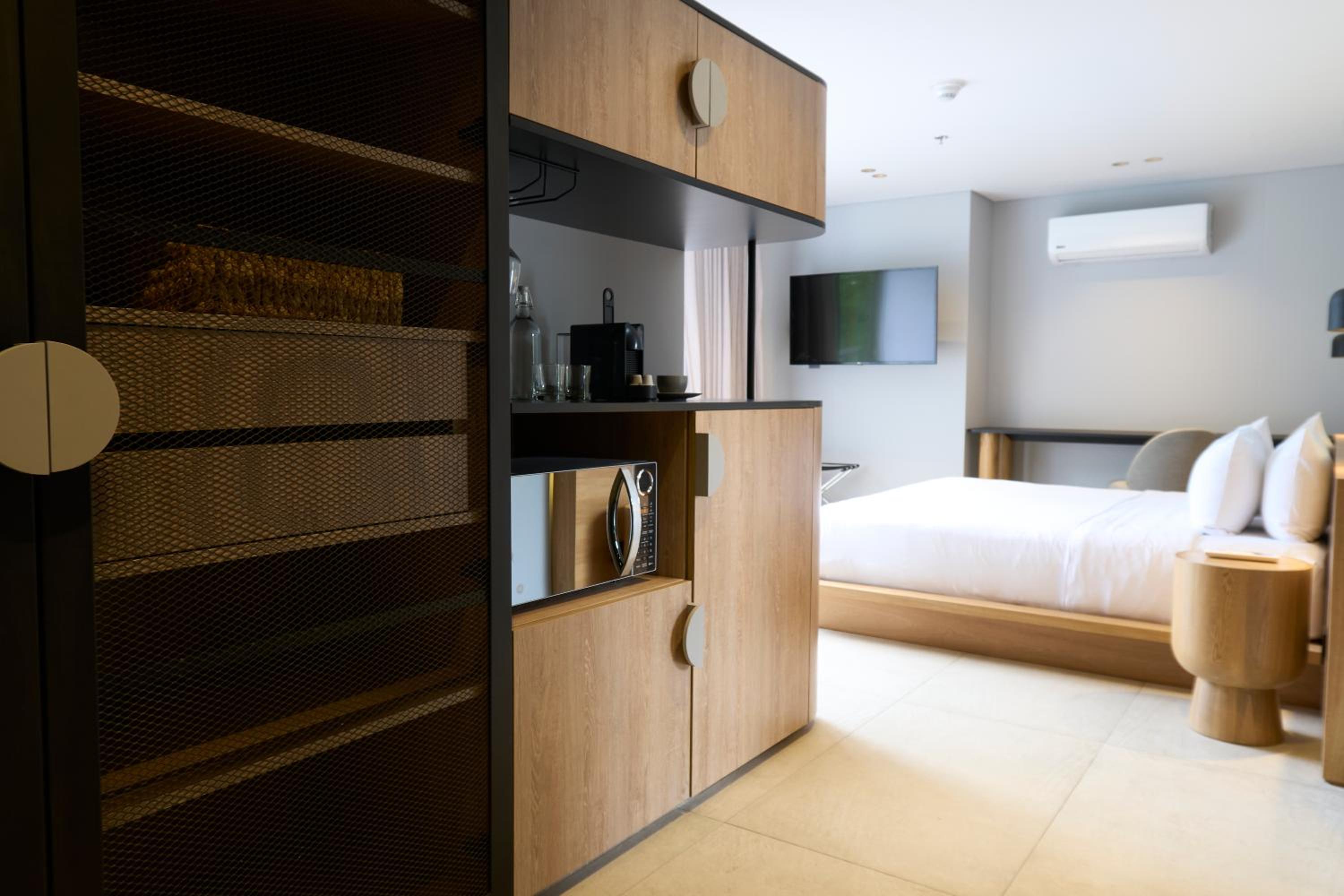 One-Bedroom Standard Apartment