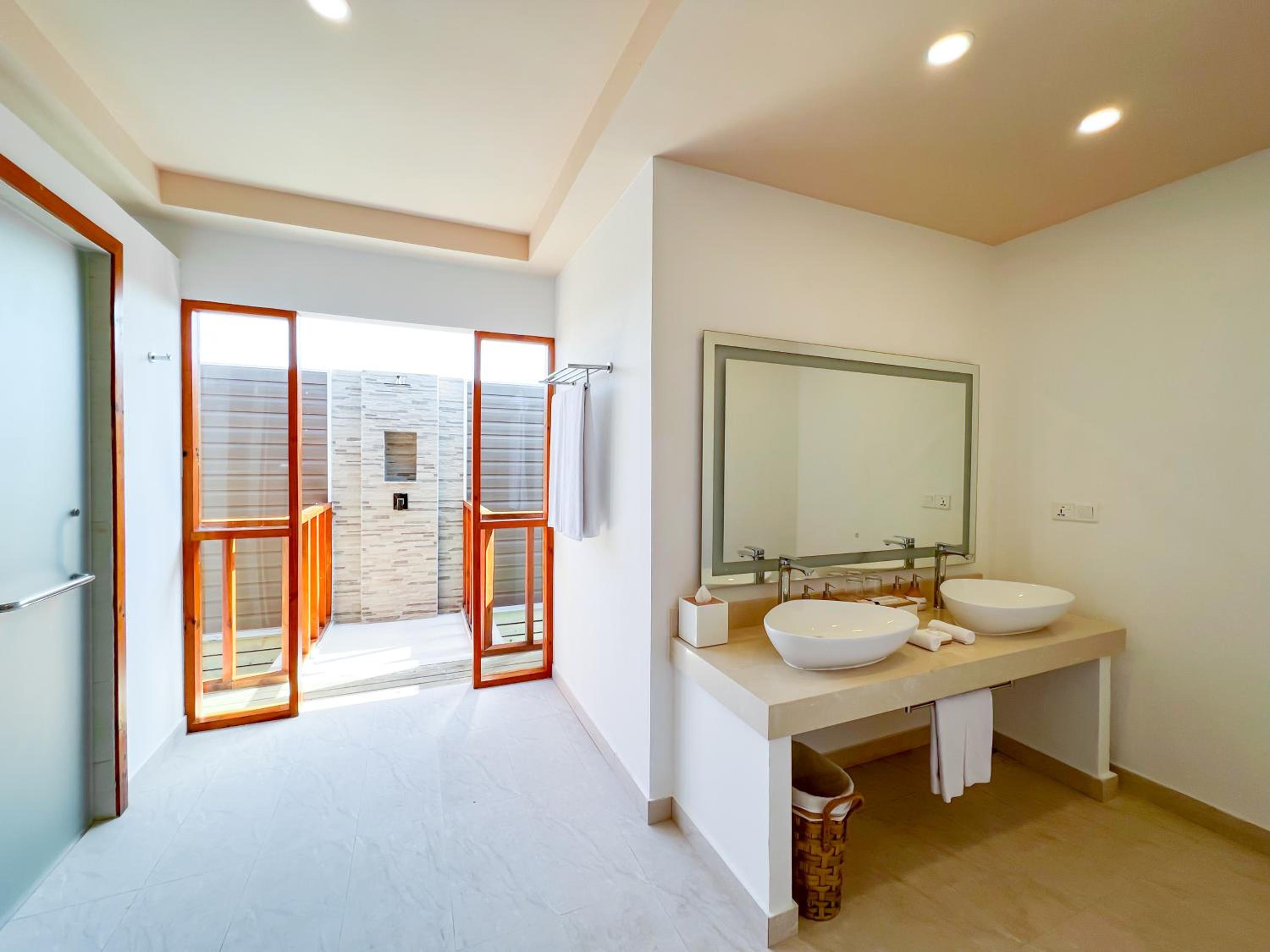 Deluxe Water Pool Villa - Photo 1