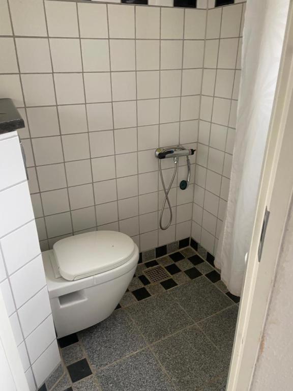 Budget Double Room - Photo 4