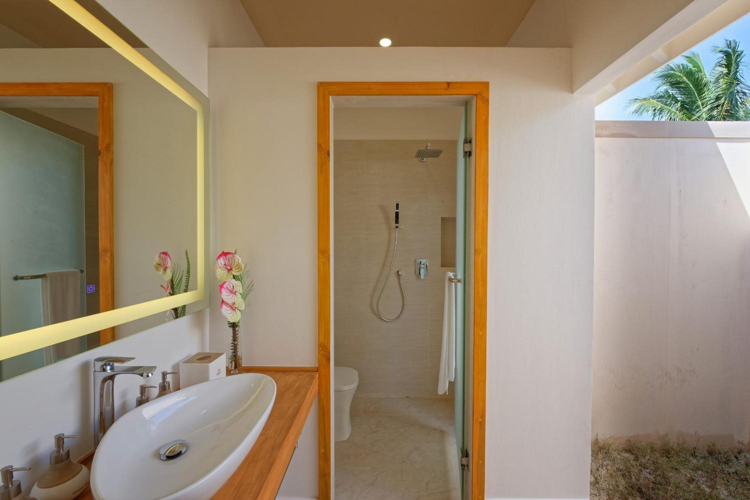 Two Bedroom Beach Villa - Photo 2