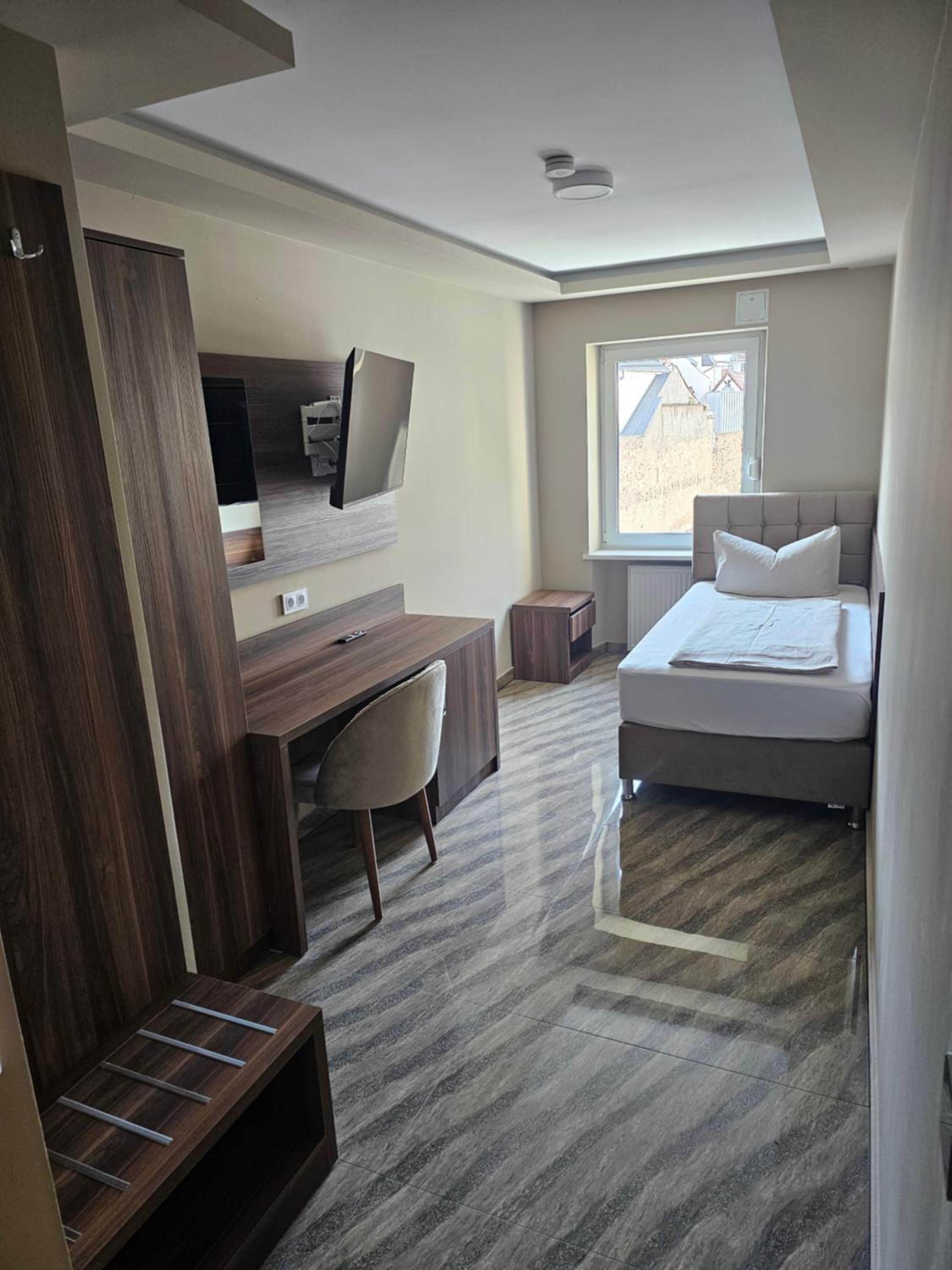 Single Room with Shower photo 3