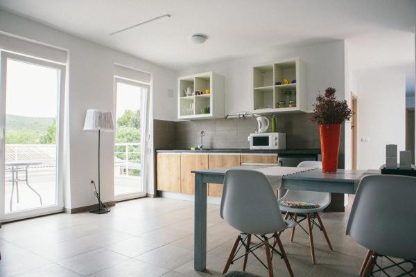 Apartment with Terrace photo 3