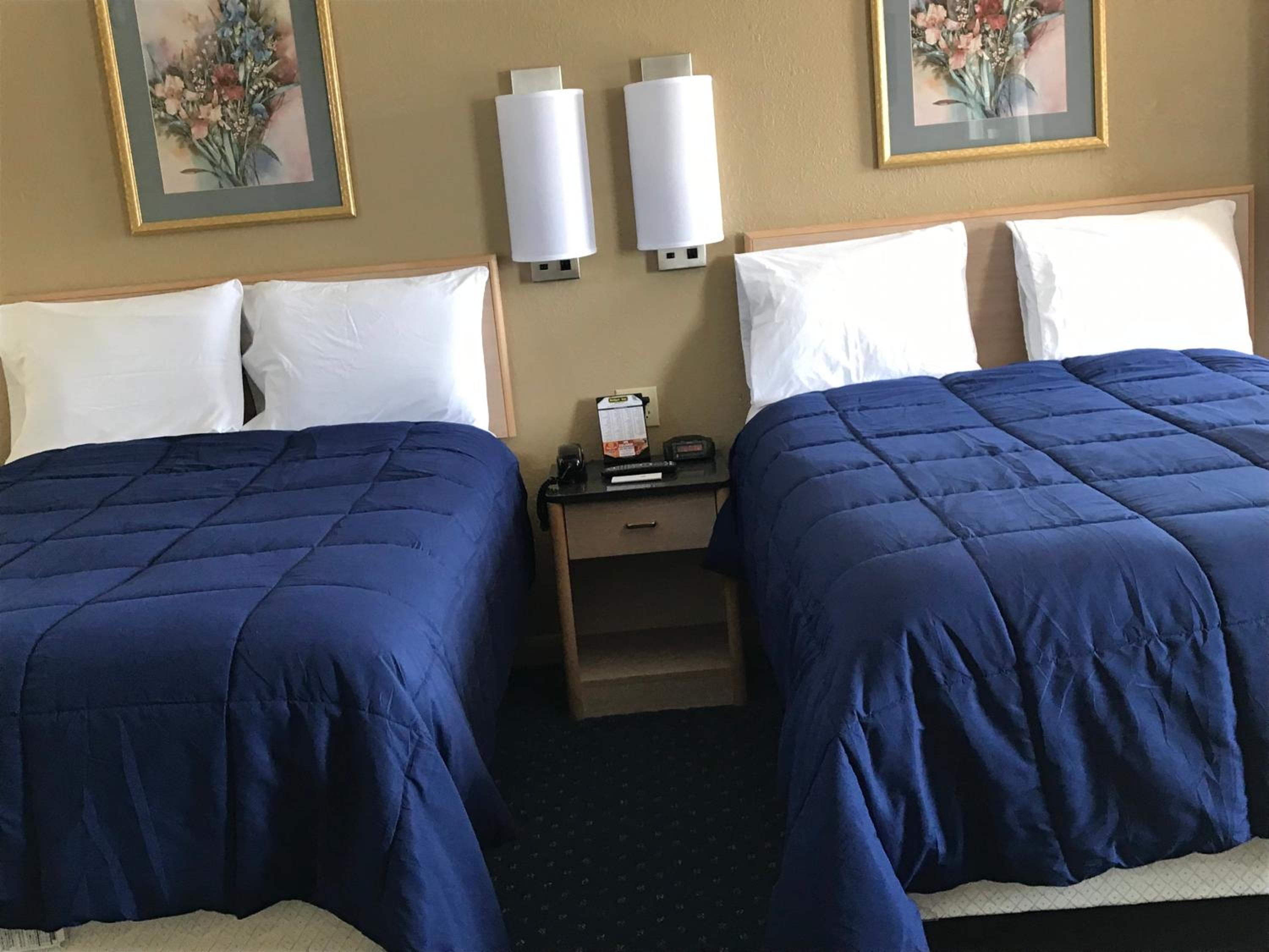 Deluxe Queen Room photo 3