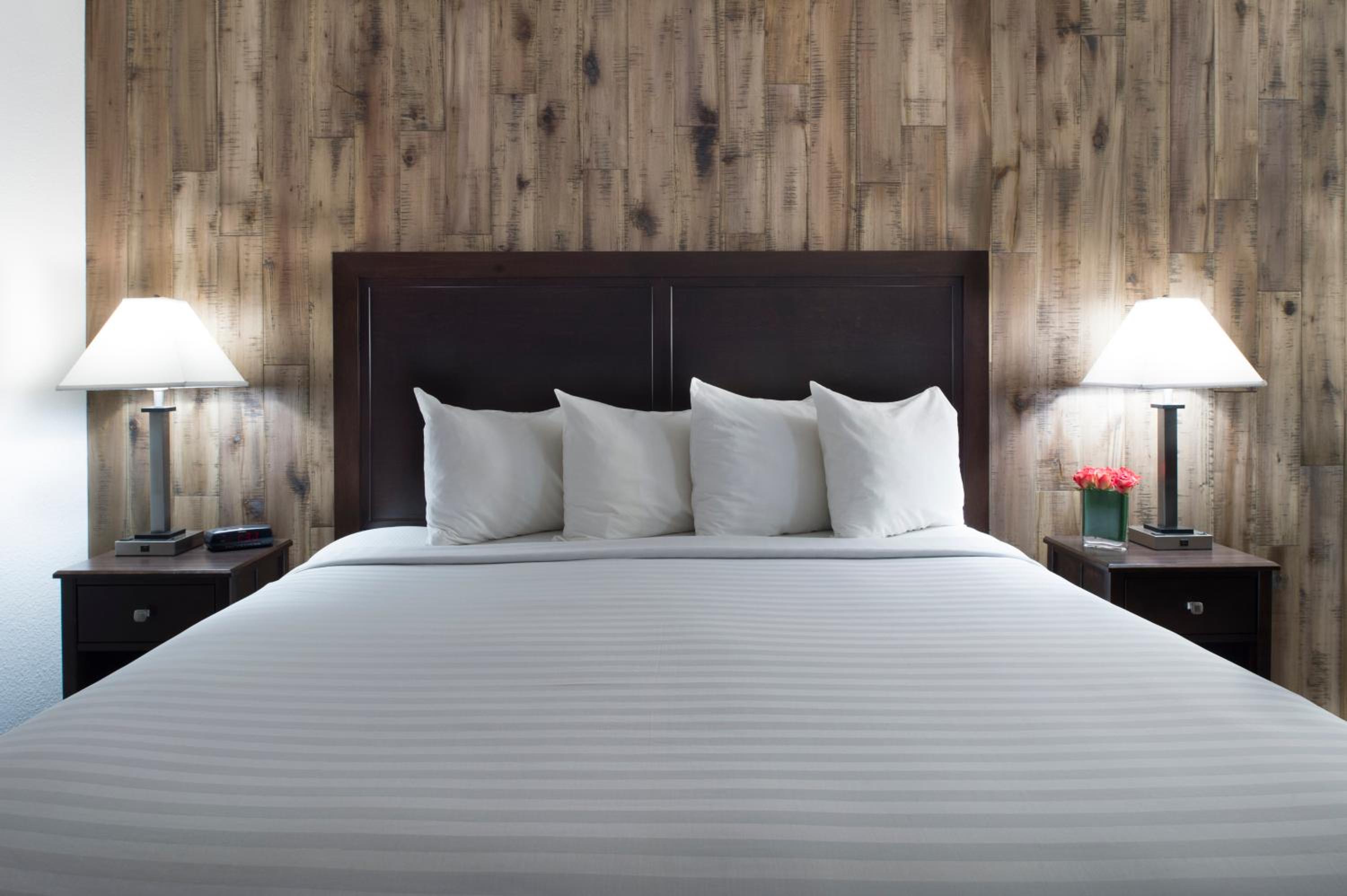 King Room with Spa Bath