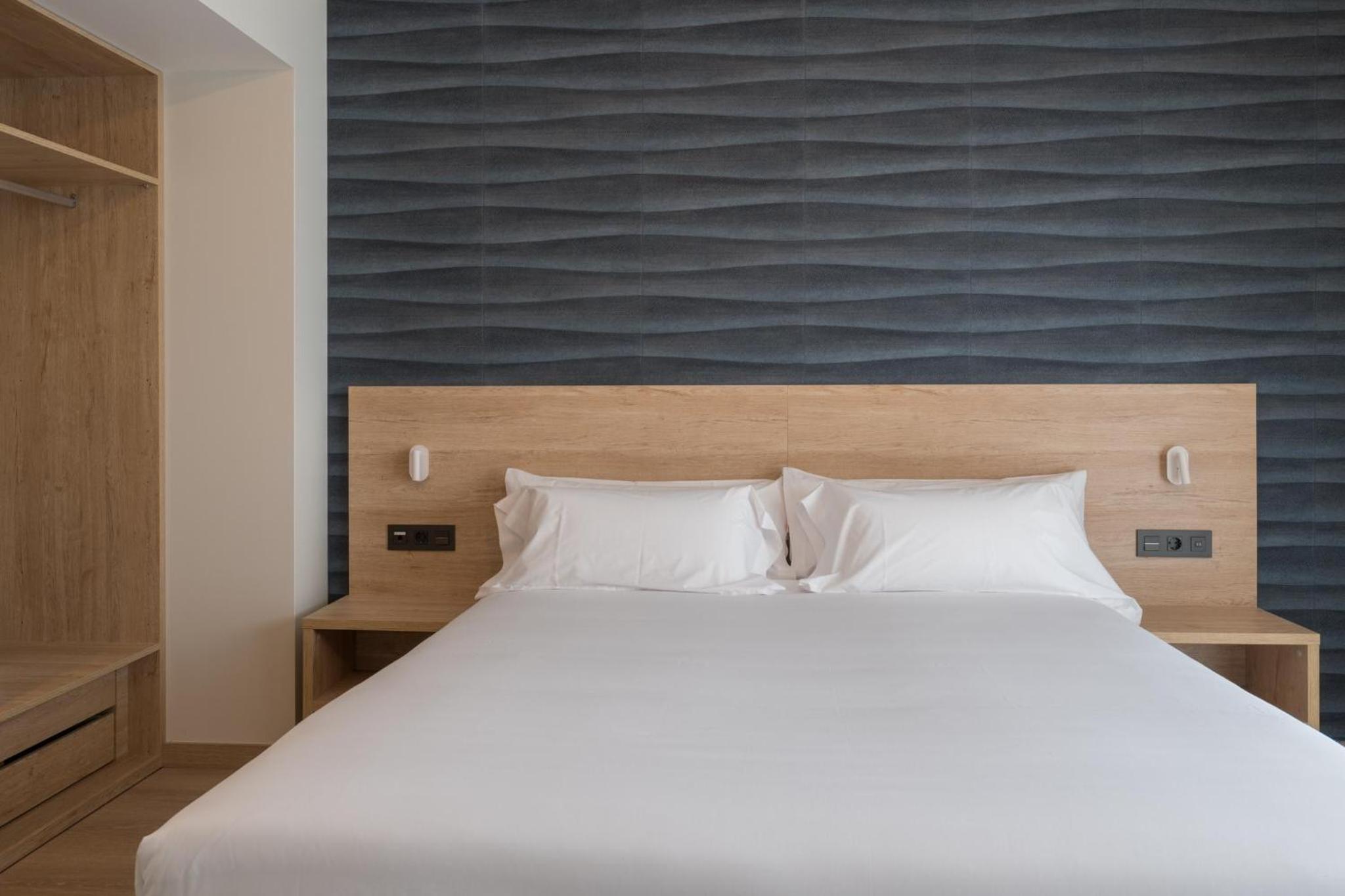 Double or Twin Room with Terrace