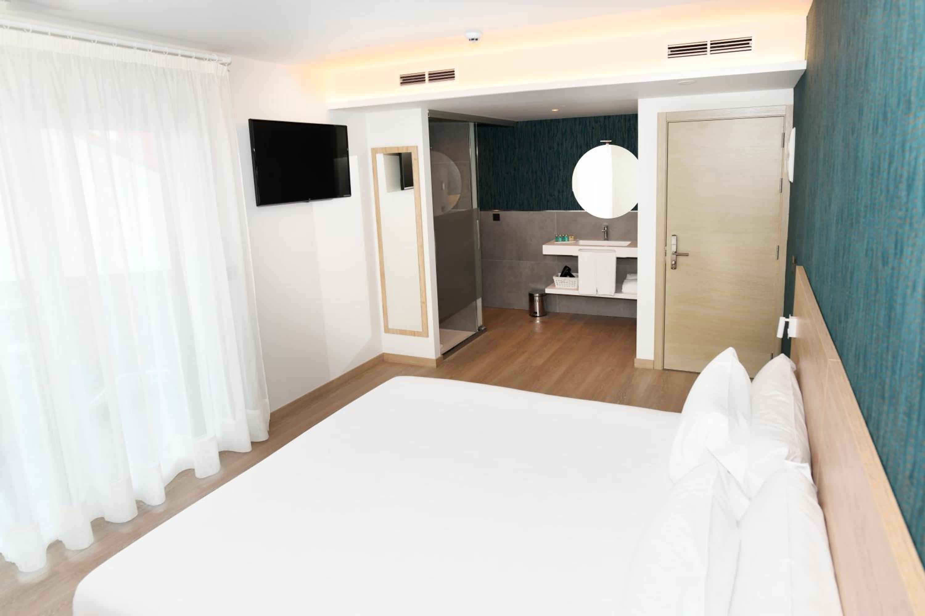 Triple Room with Balcony photo 3