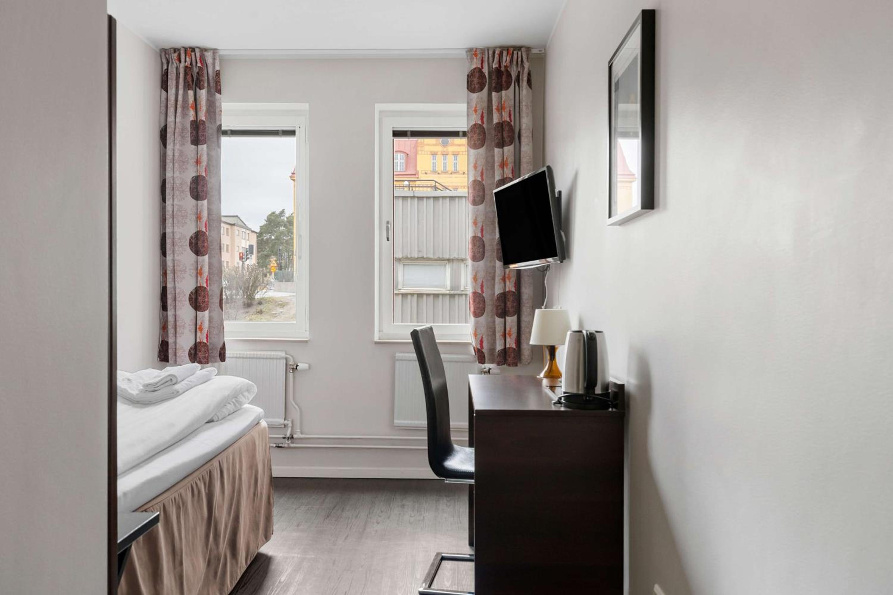 Standard Single Room - Non-Smoking photo 1