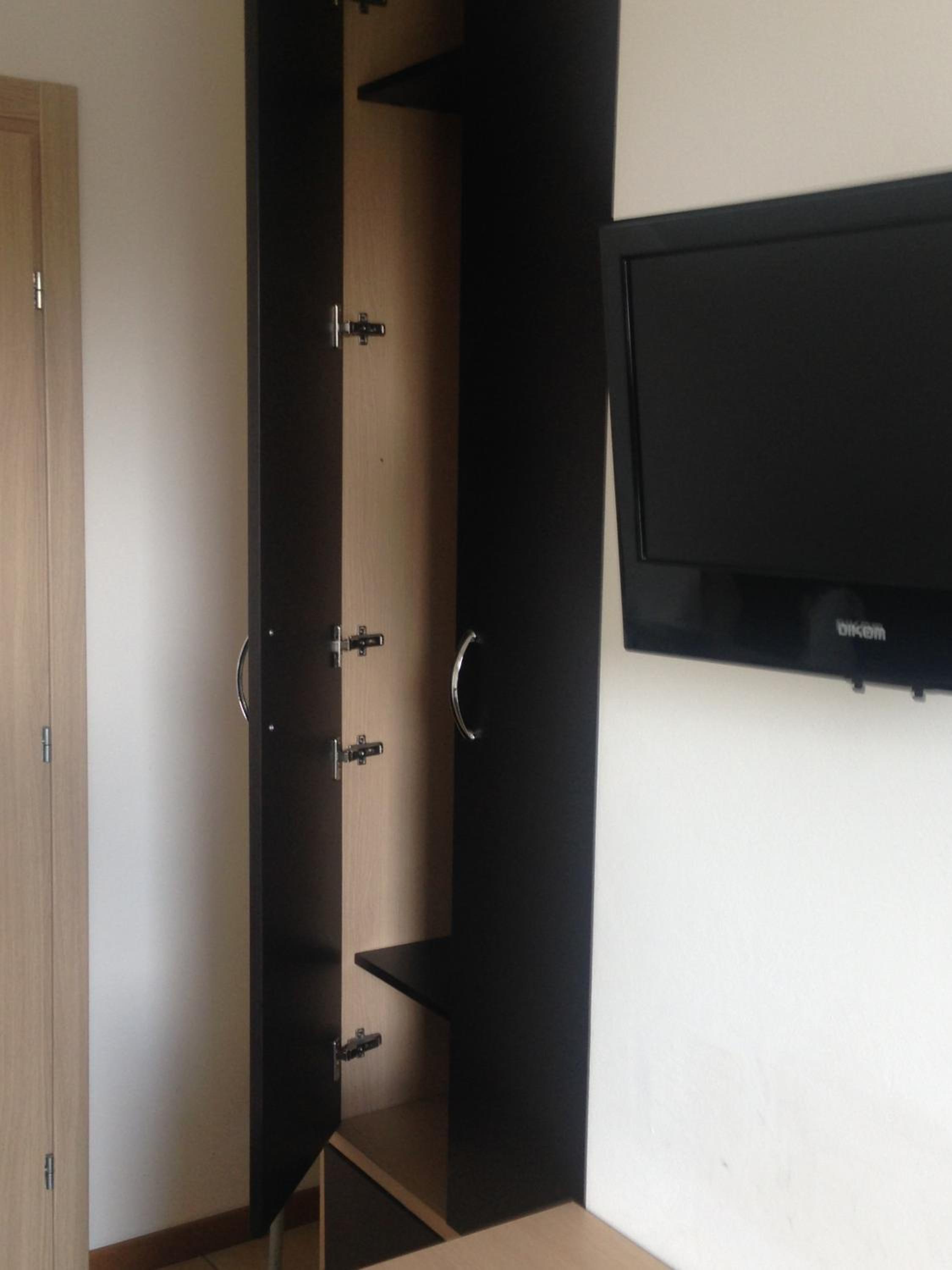Double or Twin Room - Photo 6