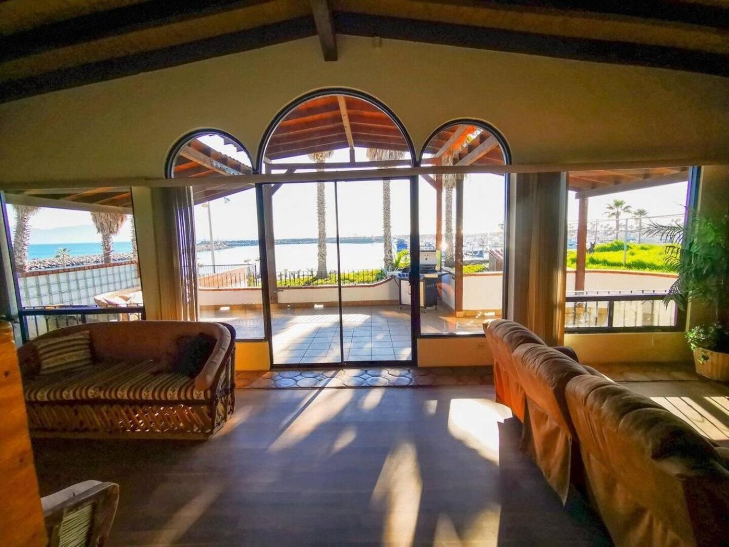 Villa photo 2