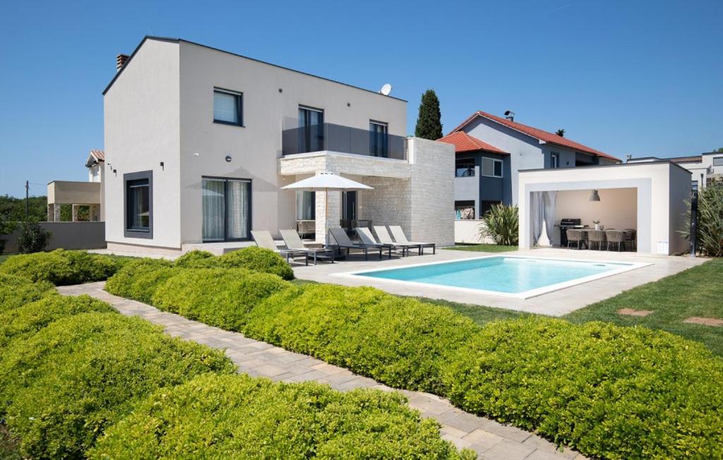 Villa with Private Pool photo 1