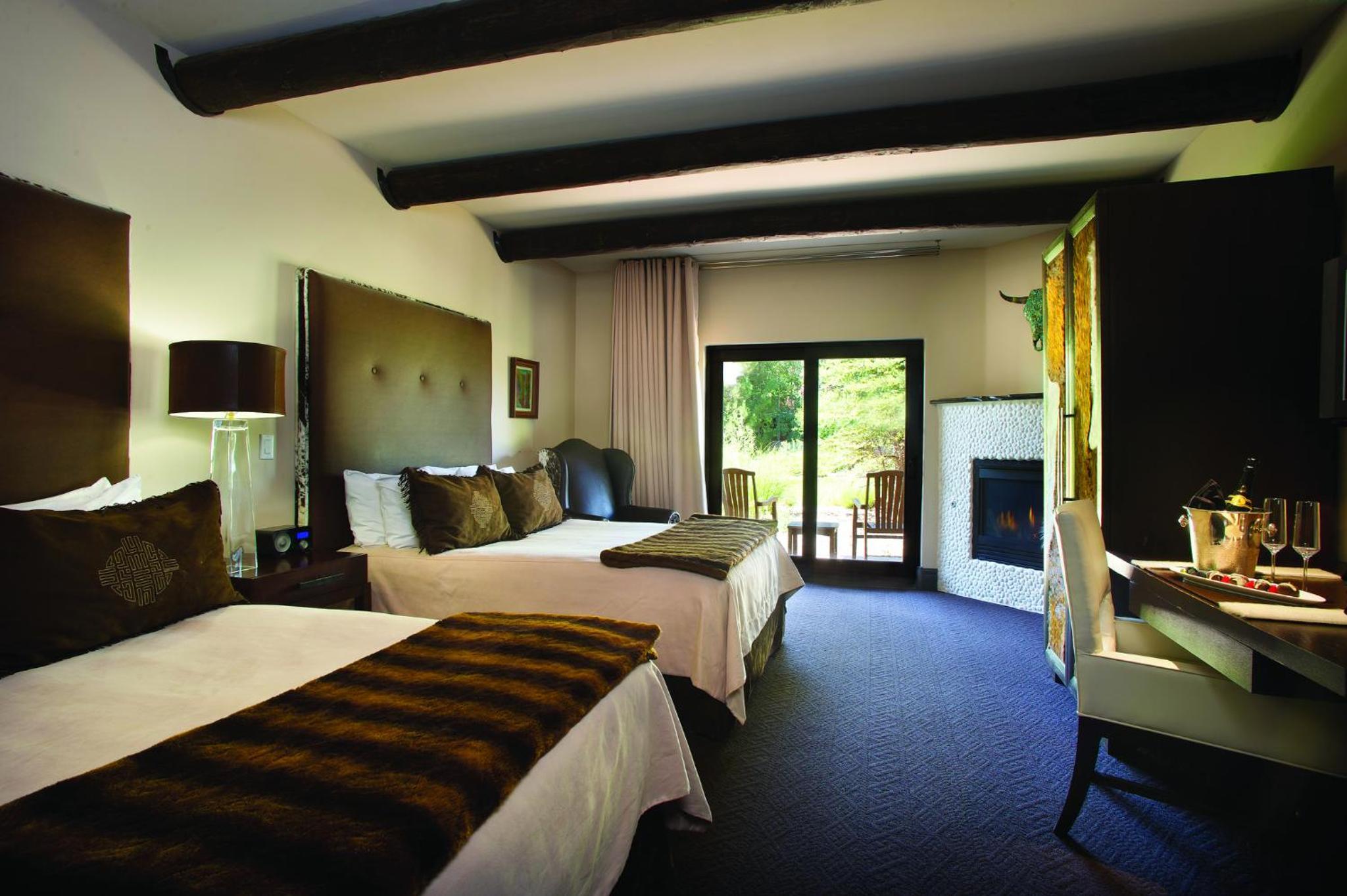 Standard Queen Room
