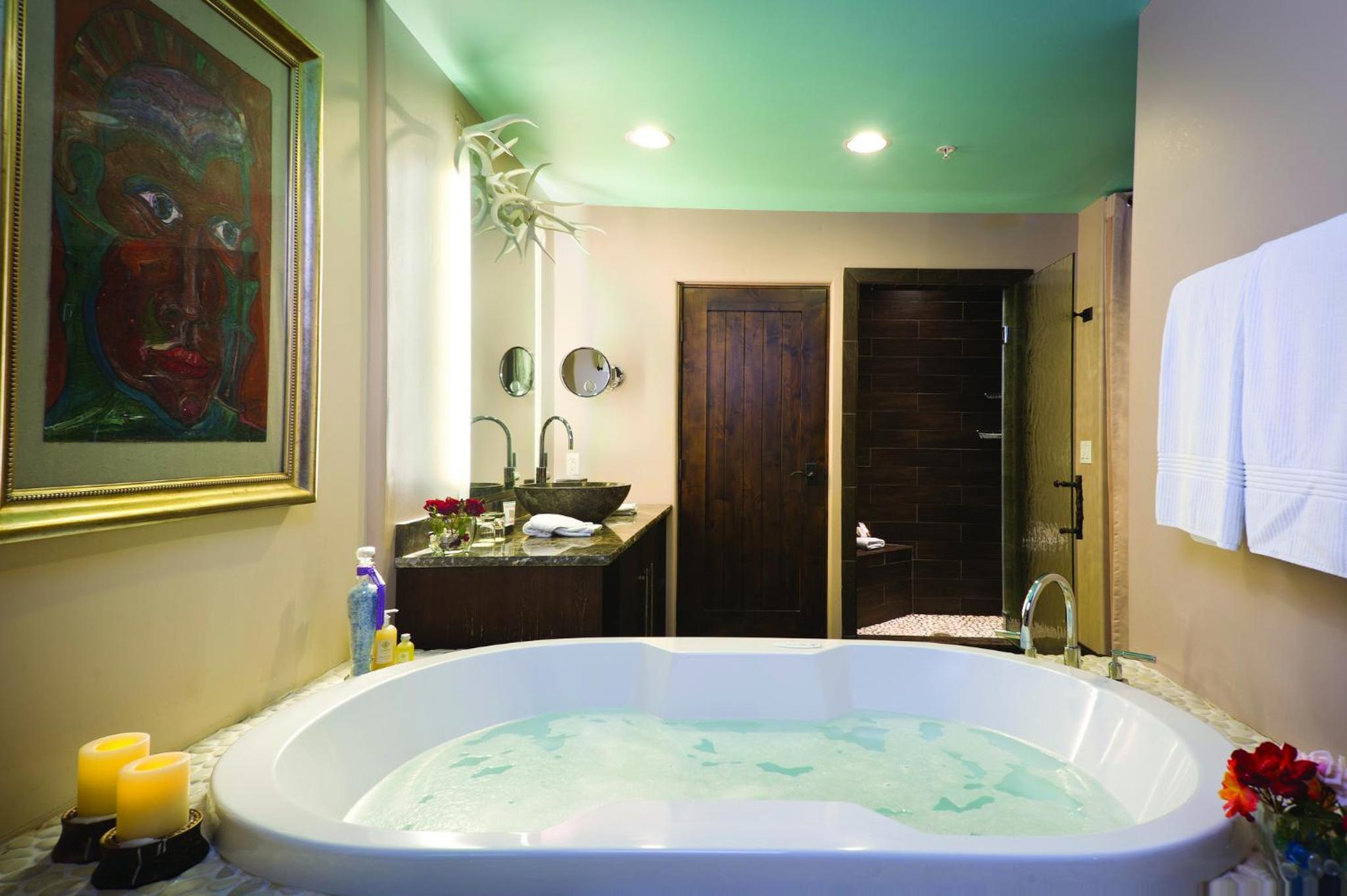 Standard King Room - Photo 2