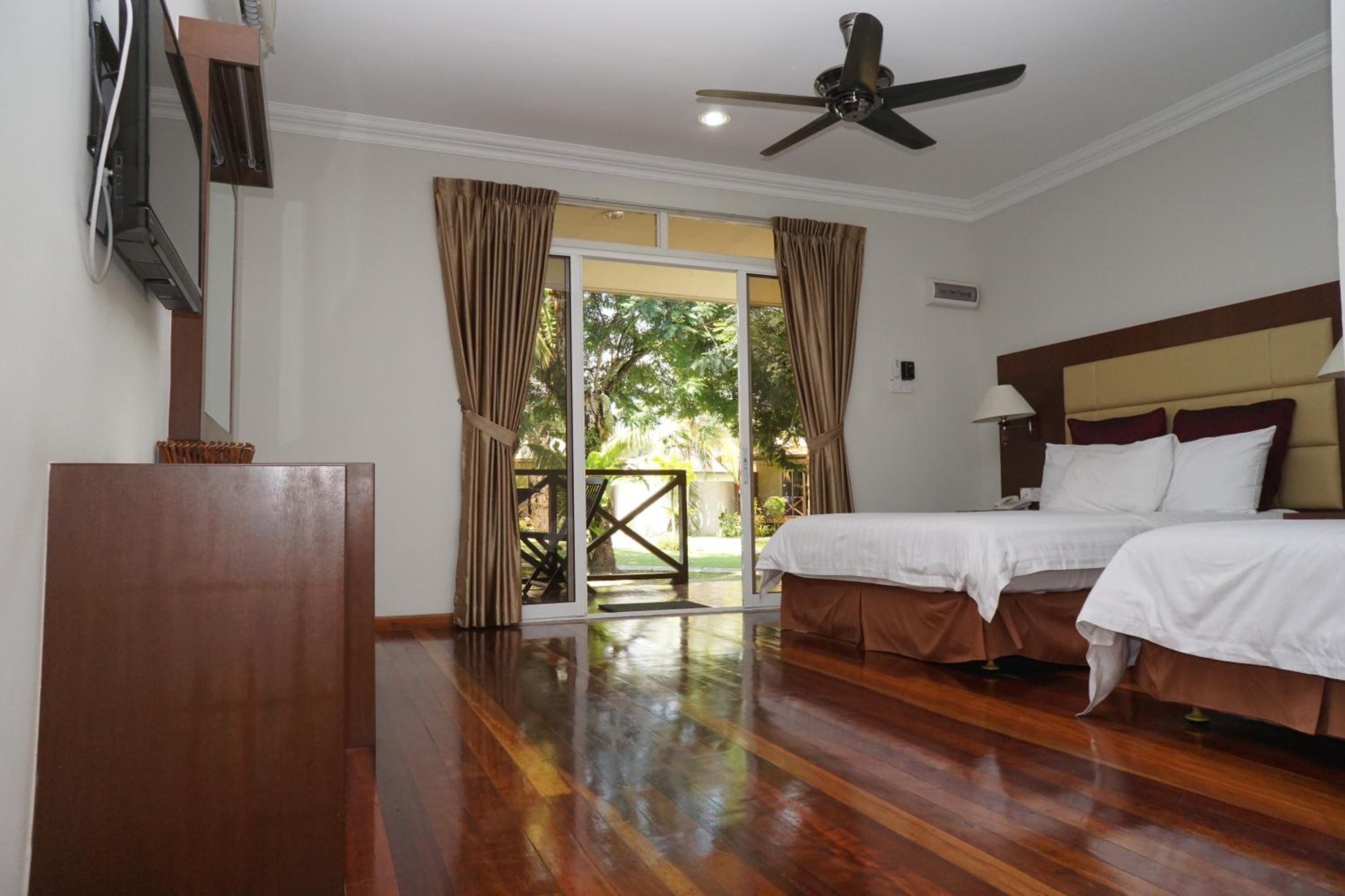 Deluxe Chalet - Photo 3