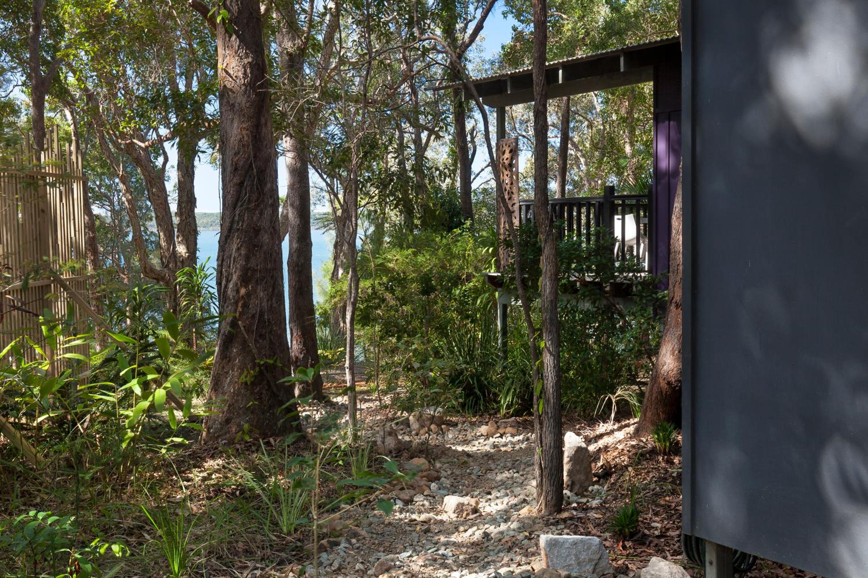 Two-Bedroom House with Lake View photo 3