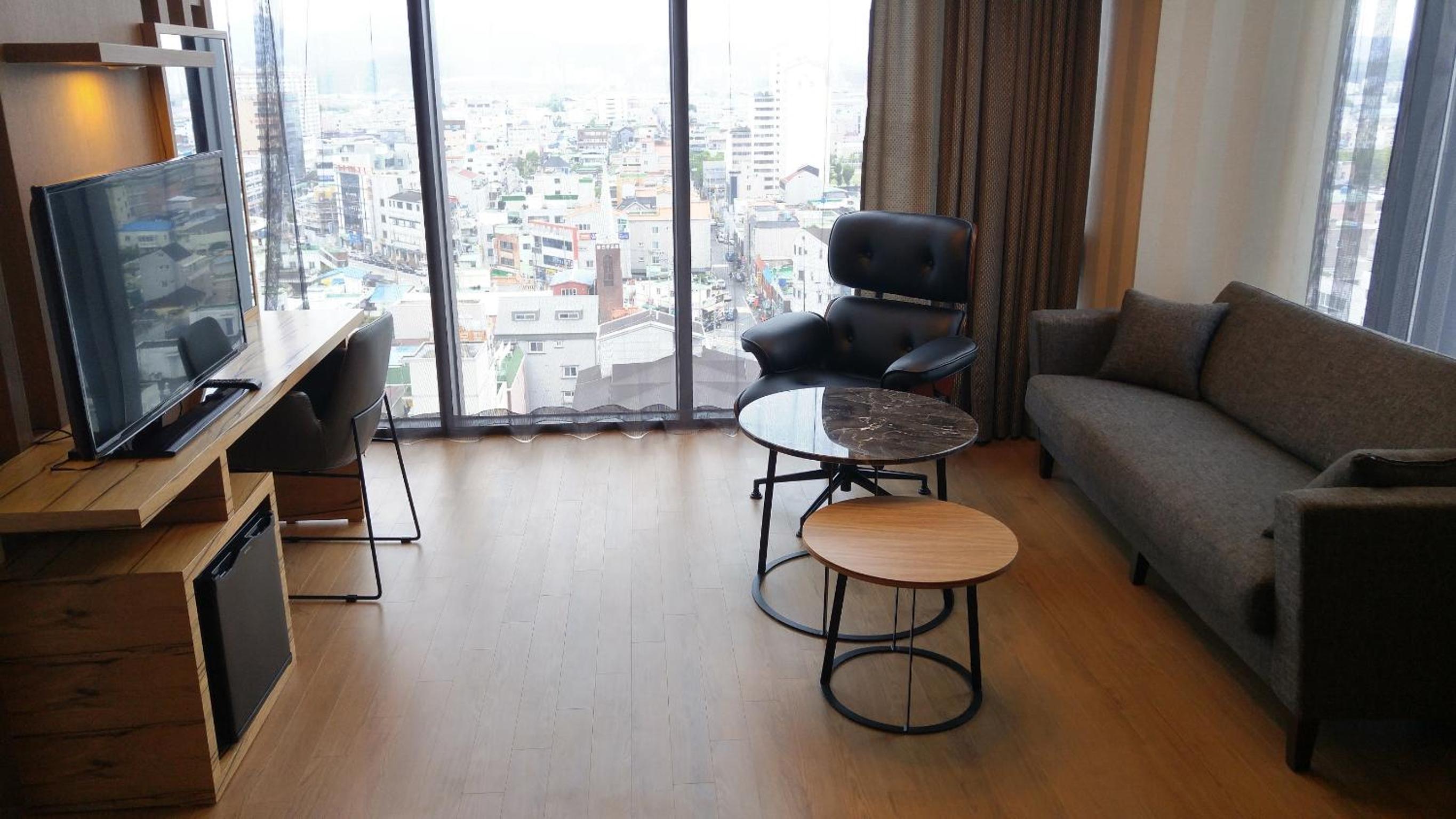 Royal Suite photo 2