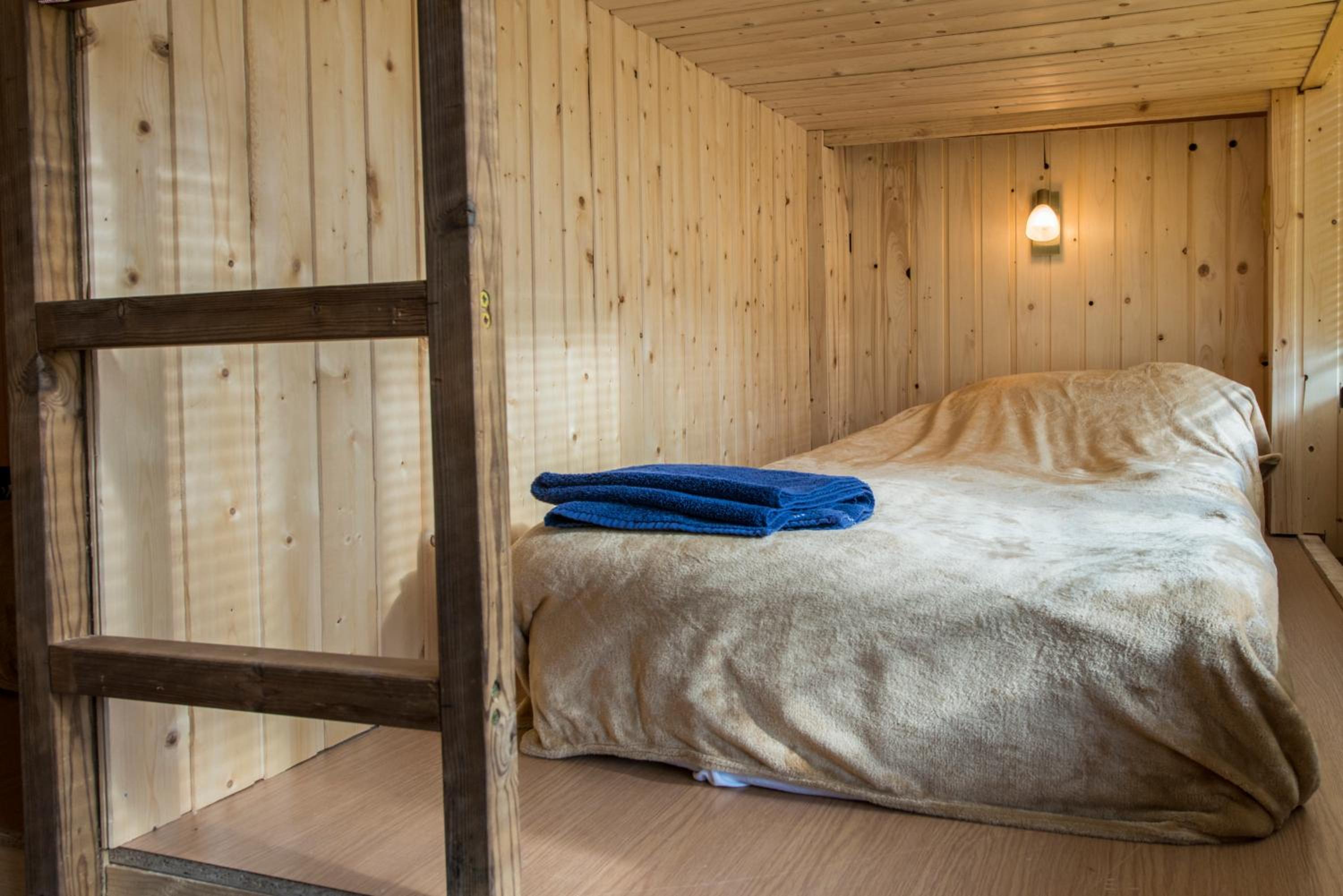 Bed in 6-Bed Dormitory Room photo 3