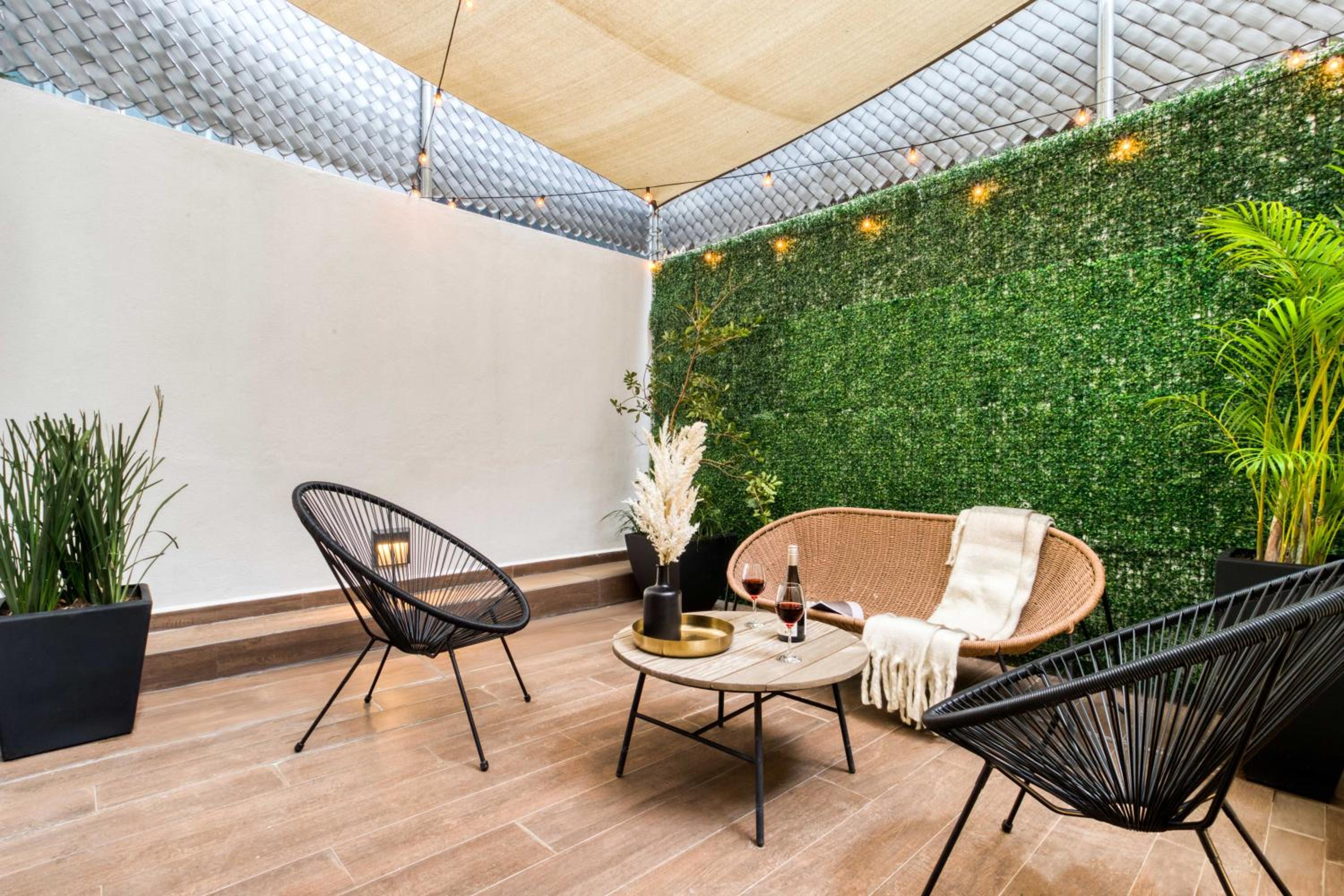 Apartment with Terrace photo 2
