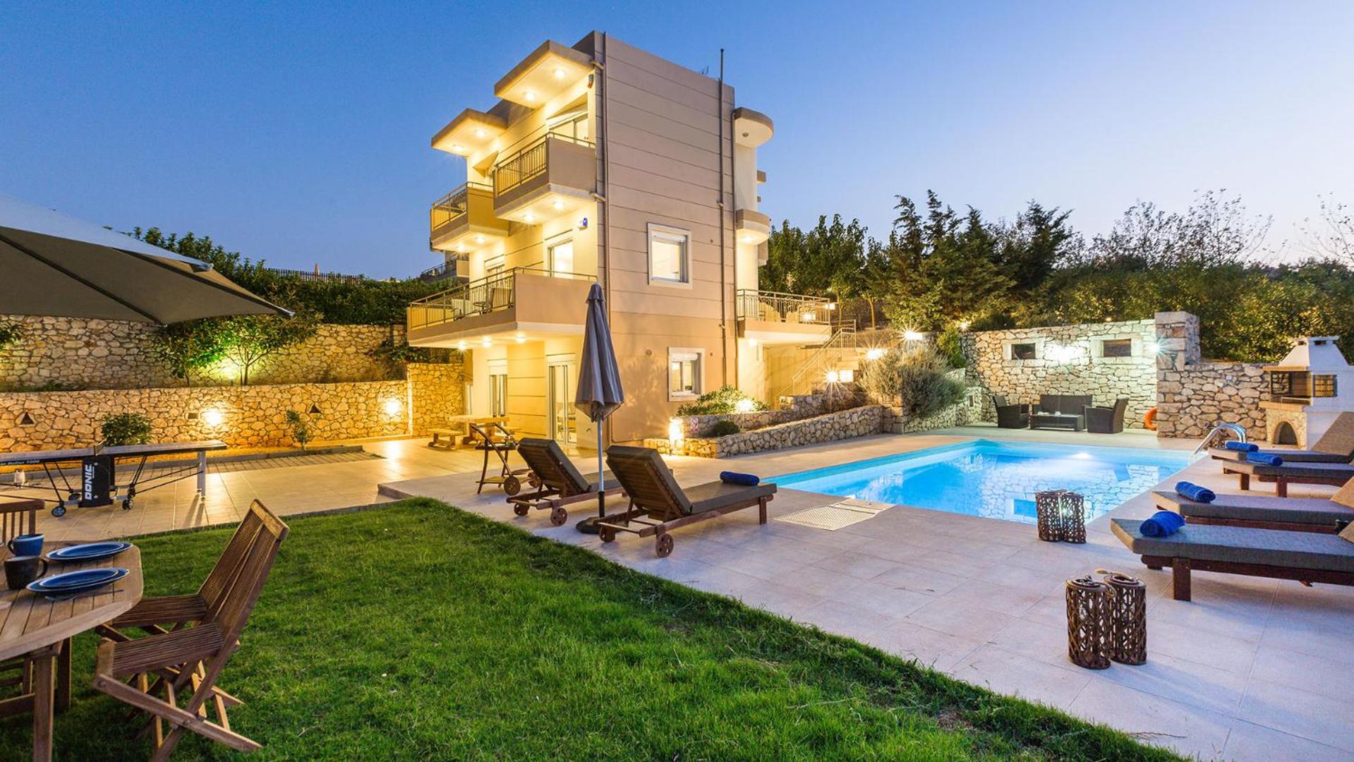 Superior Villa photo 2