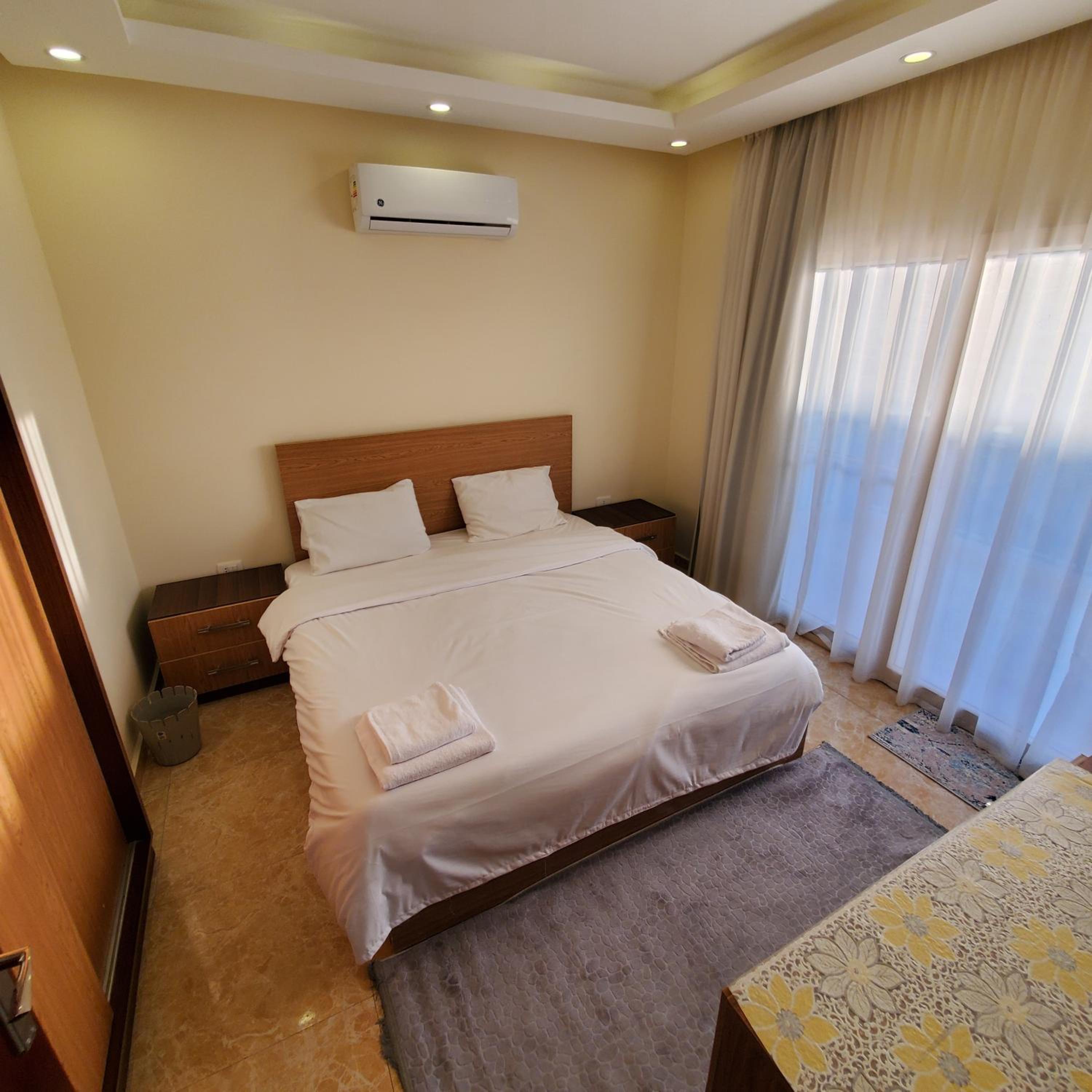 Two-Bedroom Deluxe Apartment with Balcony
