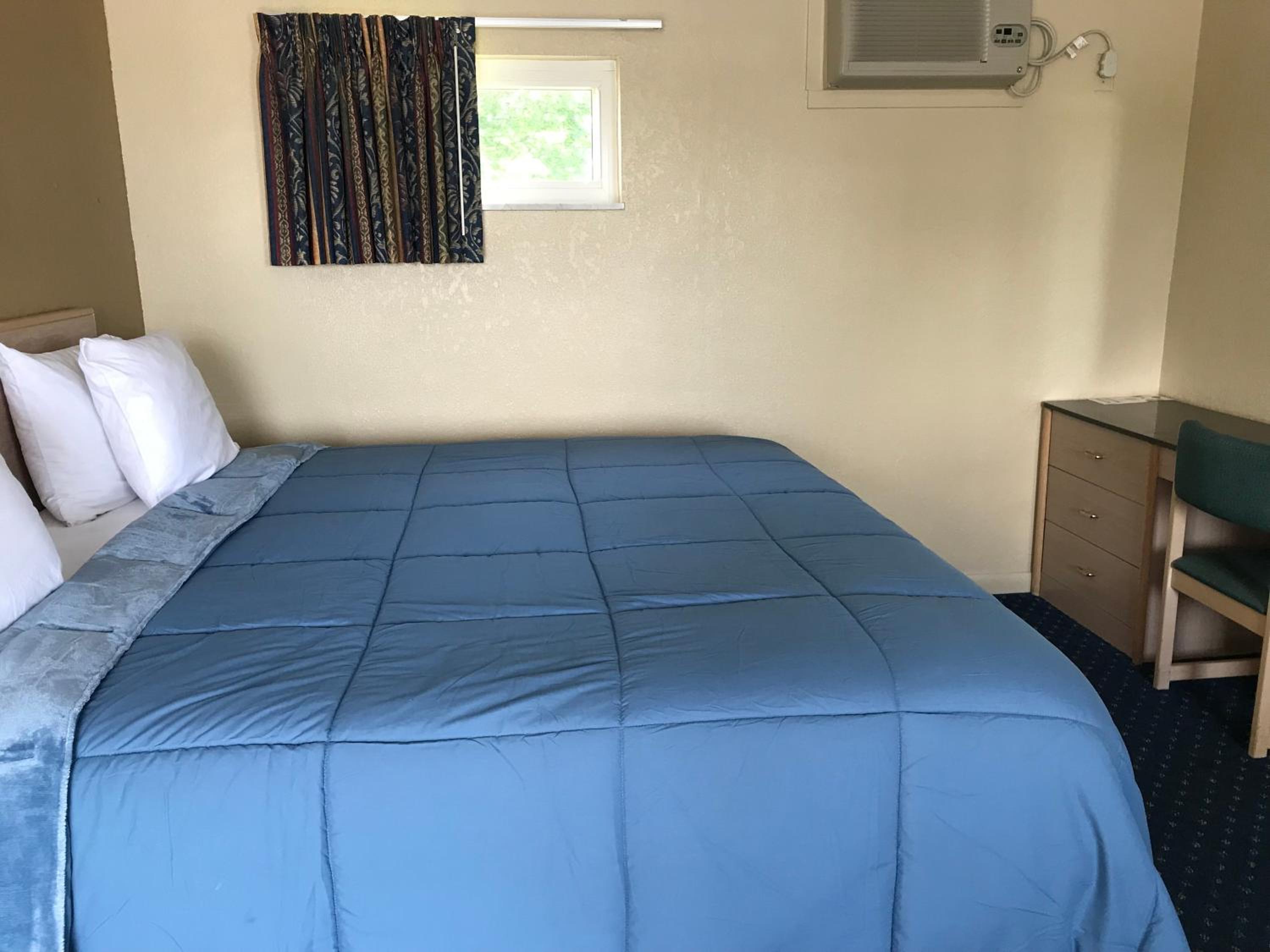 Deluxe King Room photo 3