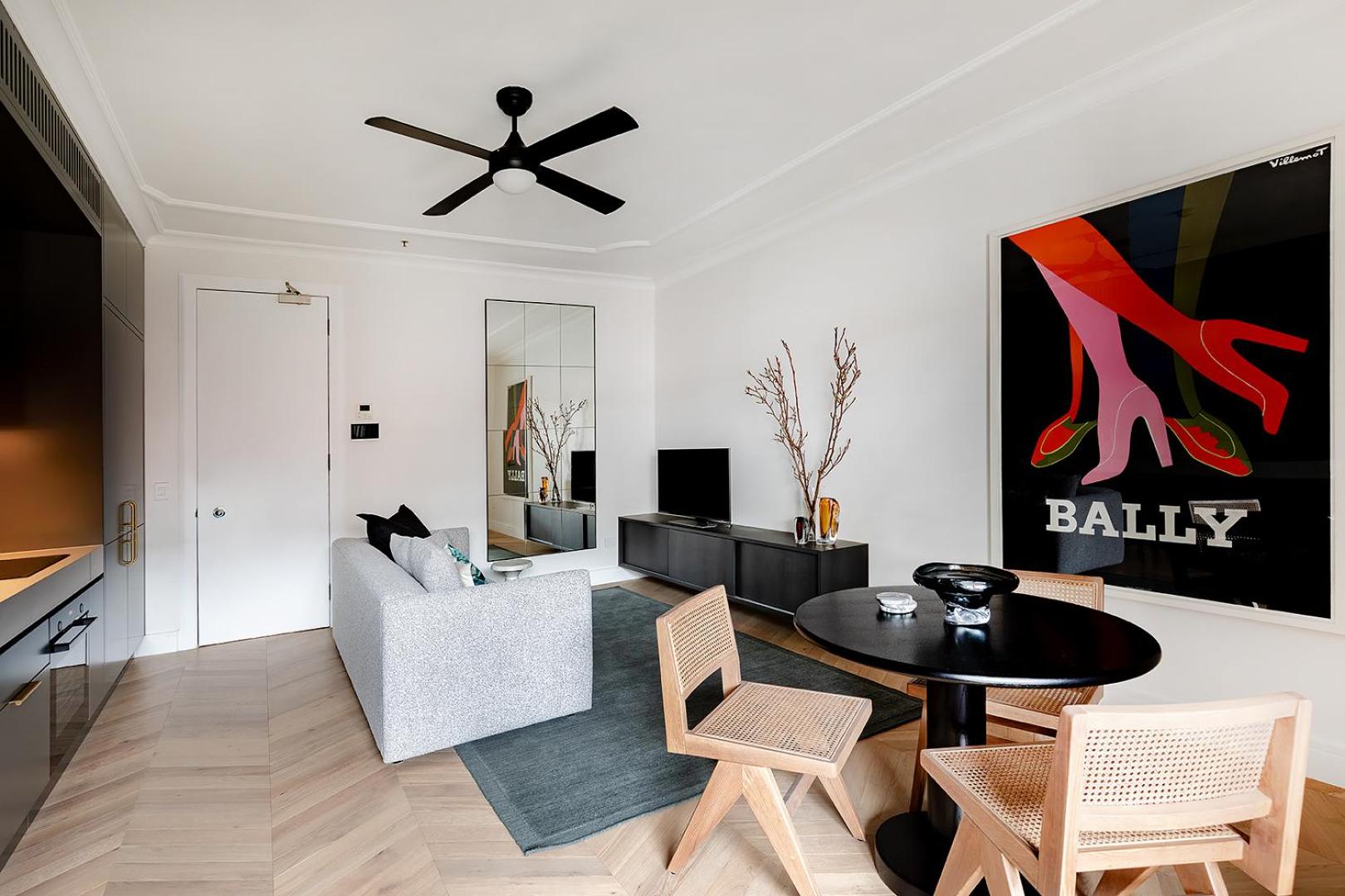 Apartment photo 3