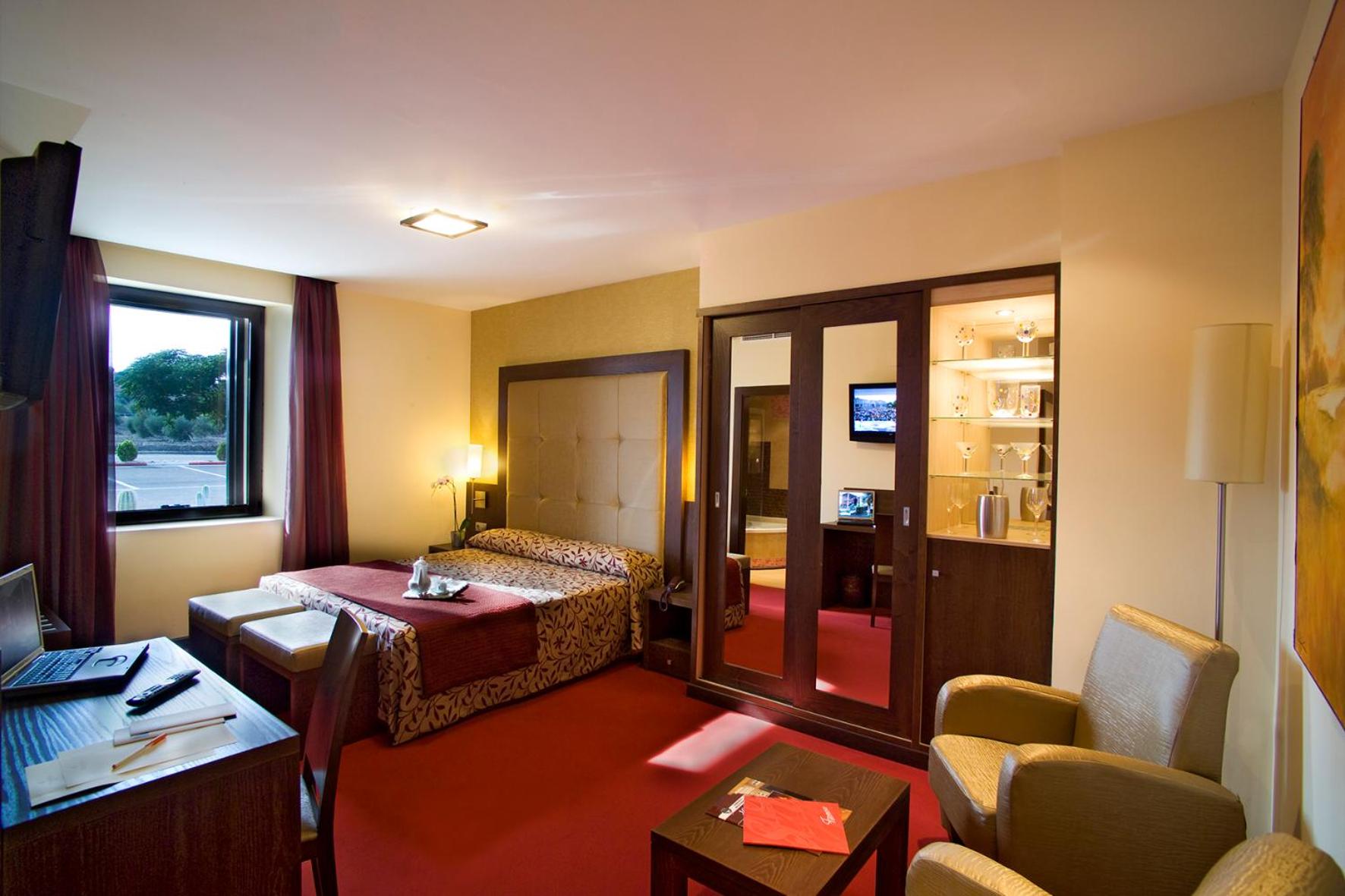 Superior Double Room - Photo 2