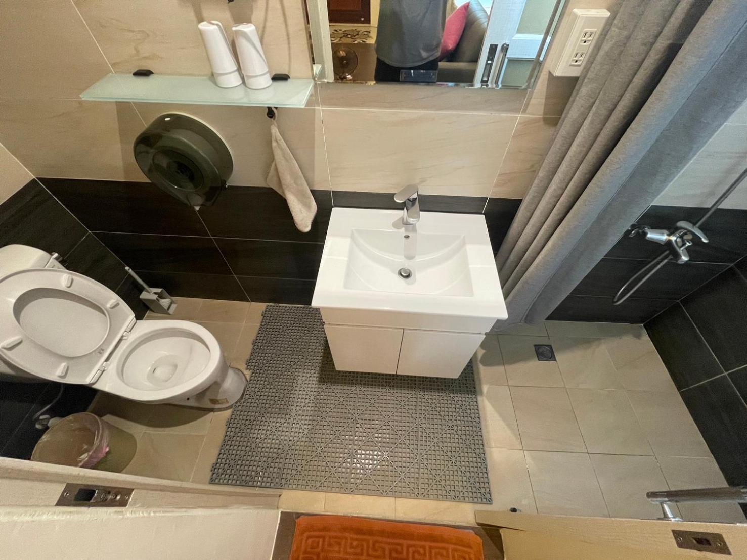 Quadruple Room with Private Bathroom photo 1