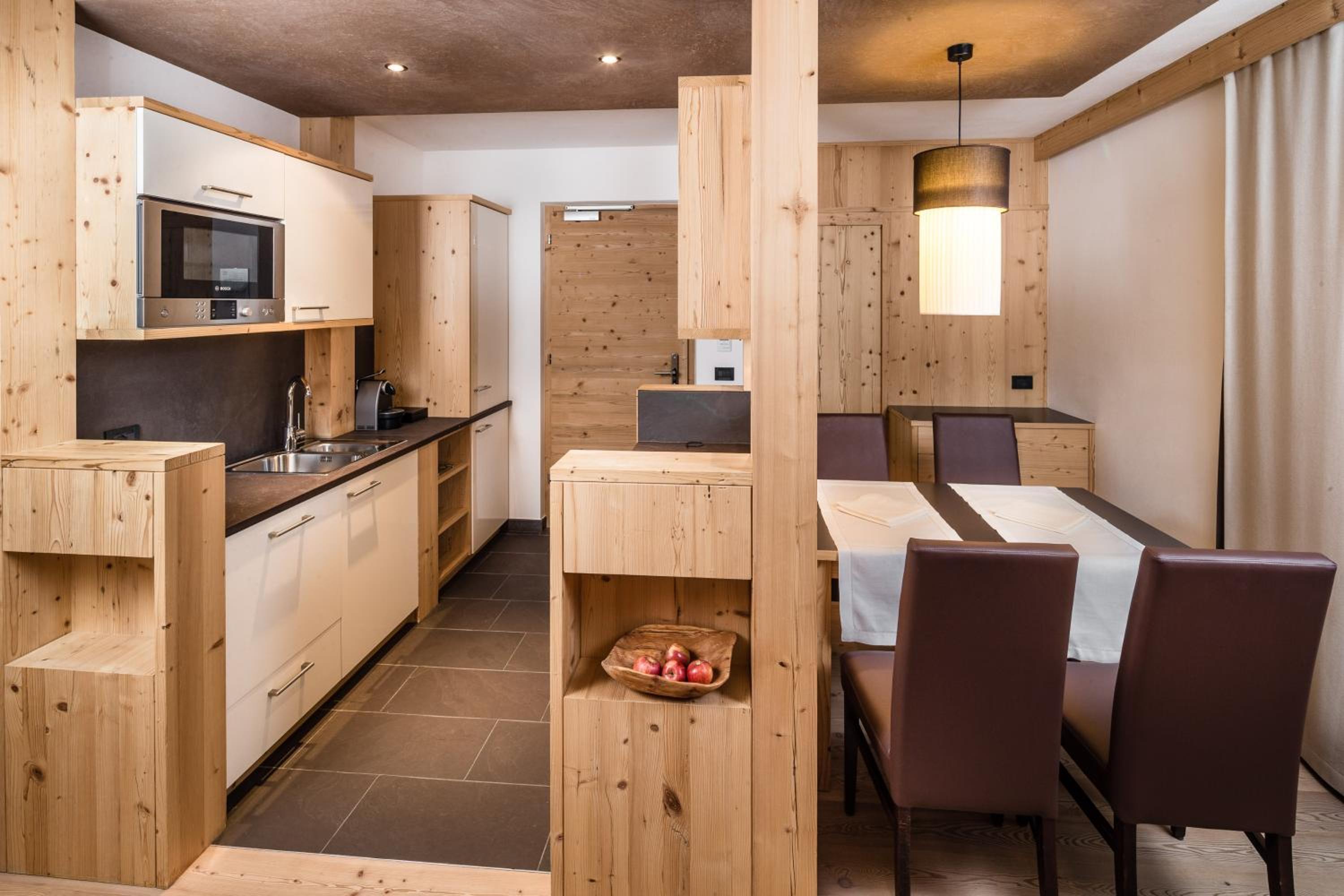 Two-Bedroom Suite (4 Adults) - Photo 6